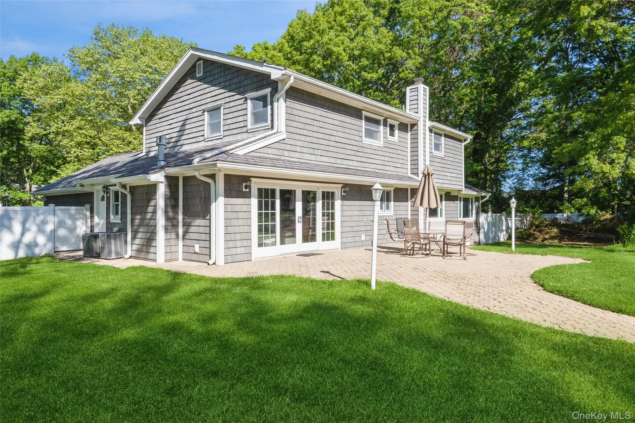 5 Blossom Street, Huntington, NY, 4 Bedrooms Bedrooms, 10 Rooms Rooms,3 BathroomsBathrooms,Residential,For Rent,Blossom,0,1006085 5 Blossom Street, Huntington, NY, 4 Bedrooms Bedrooms, 10 Rooms Rooms,3 BathroomsBathrooms,Residential,For Rent,Blossom,0,1006085