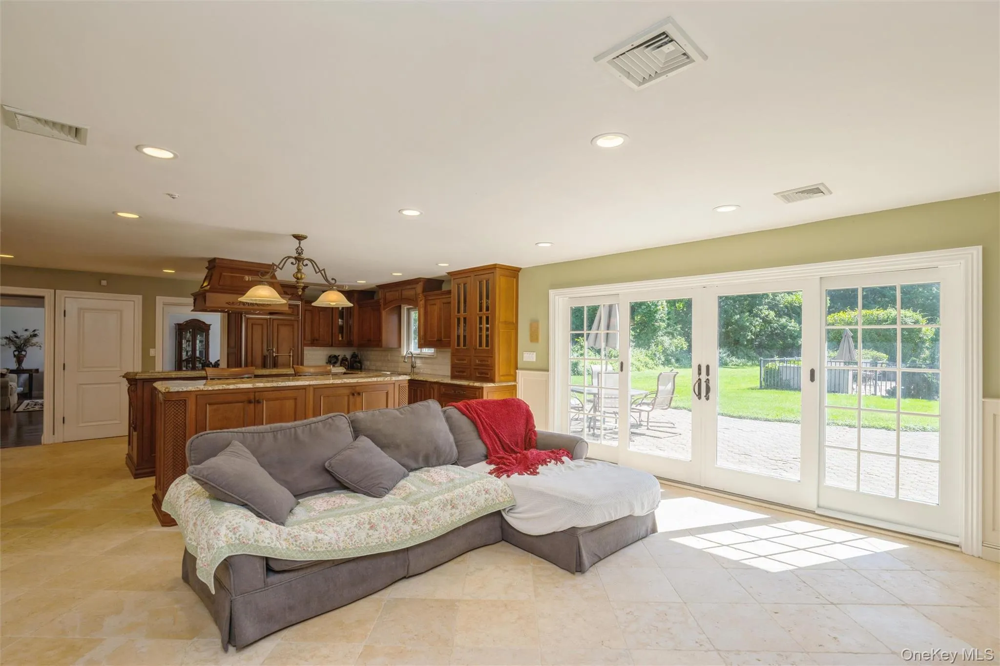 5 Blossom Street, Huntington, NY, 4 Bedrooms Bedrooms, 10 Rooms Rooms,3 BathroomsBathrooms,Residential,For Rent,Blossom,0,1006085 5 Blossom Street, Huntington, NY, 4 Bedrooms Bedrooms, 10 Rooms Rooms,3 BathroomsBathrooms,Residential,For Rent,Blossom,0,1006085