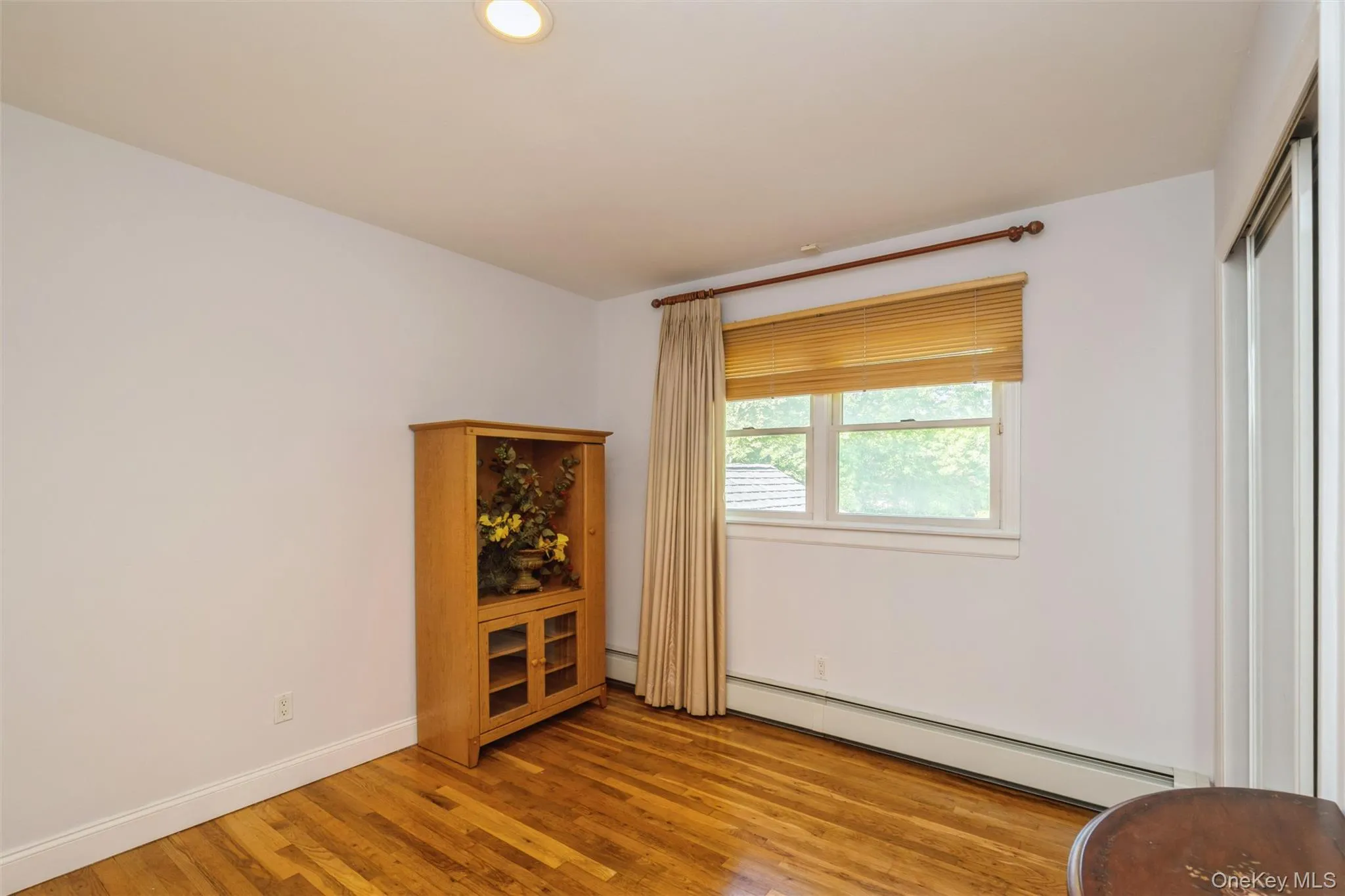 5 Blossom Street, Huntington, NY, 4 Bedrooms Bedrooms, 10 Rooms Rooms,3 BathroomsBathrooms,Residential,For Rent,Blossom,0,1006085 5 Blossom Street, Huntington, NY, 4 Bedrooms Bedrooms, 10 Rooms Rooms,3 BathroomsBathrooms,Residential,For Rent,Blossom,0,1006085