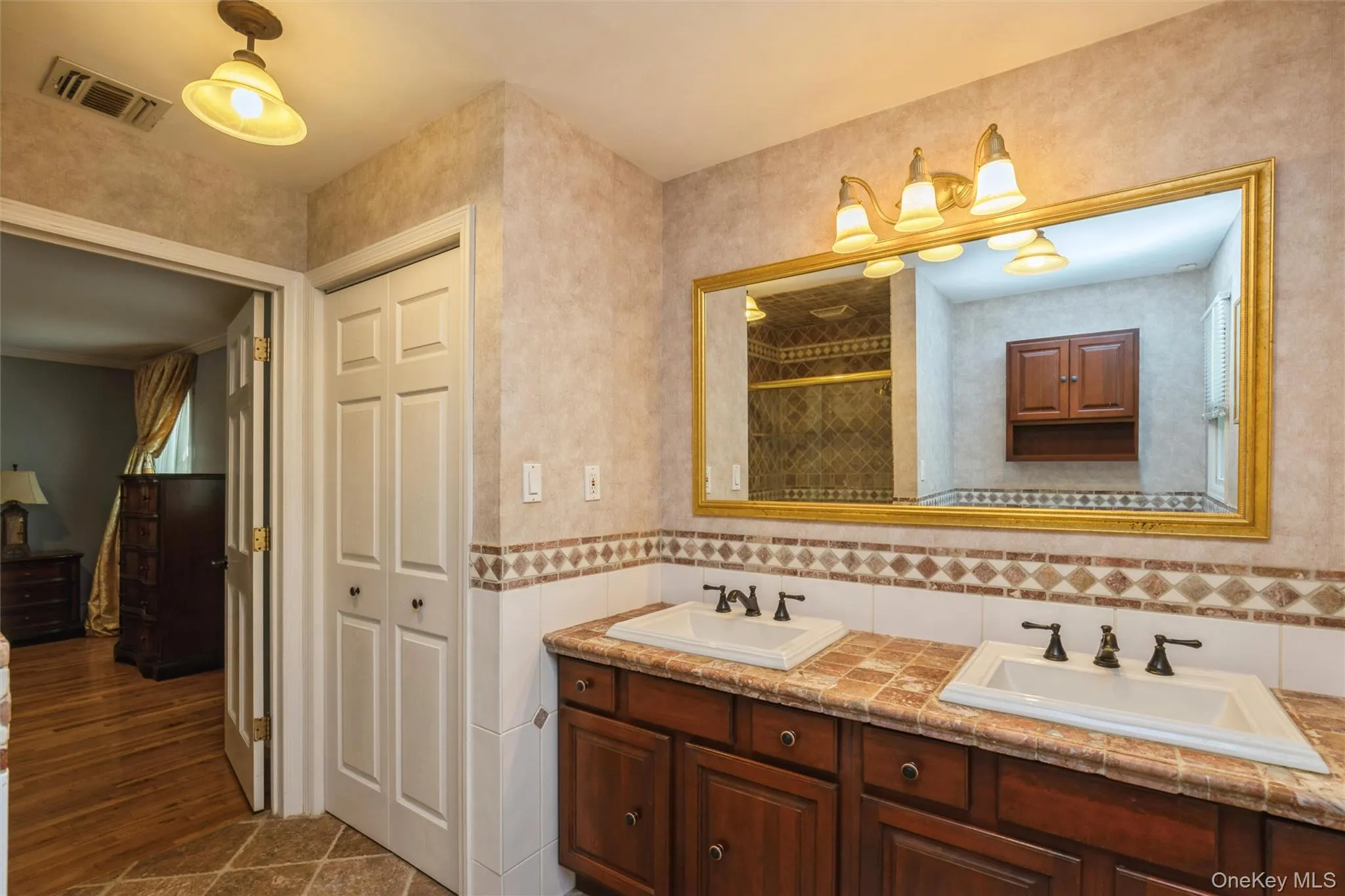 5 Blossom Street, Huntington, NY, 4 Bedrooms Bedrooms, 10 Rooms Rooms,3 BathroomsBathrooms,Residential,For Rent,Blossom,0,1006085 5 Blossom Street, Huntington, NY, 4 Bedrooms Bedrooms, 10 Rooms Rooms,3 BathroomsBathrooms,Residential,For Rent,Blossom,0,1006085
