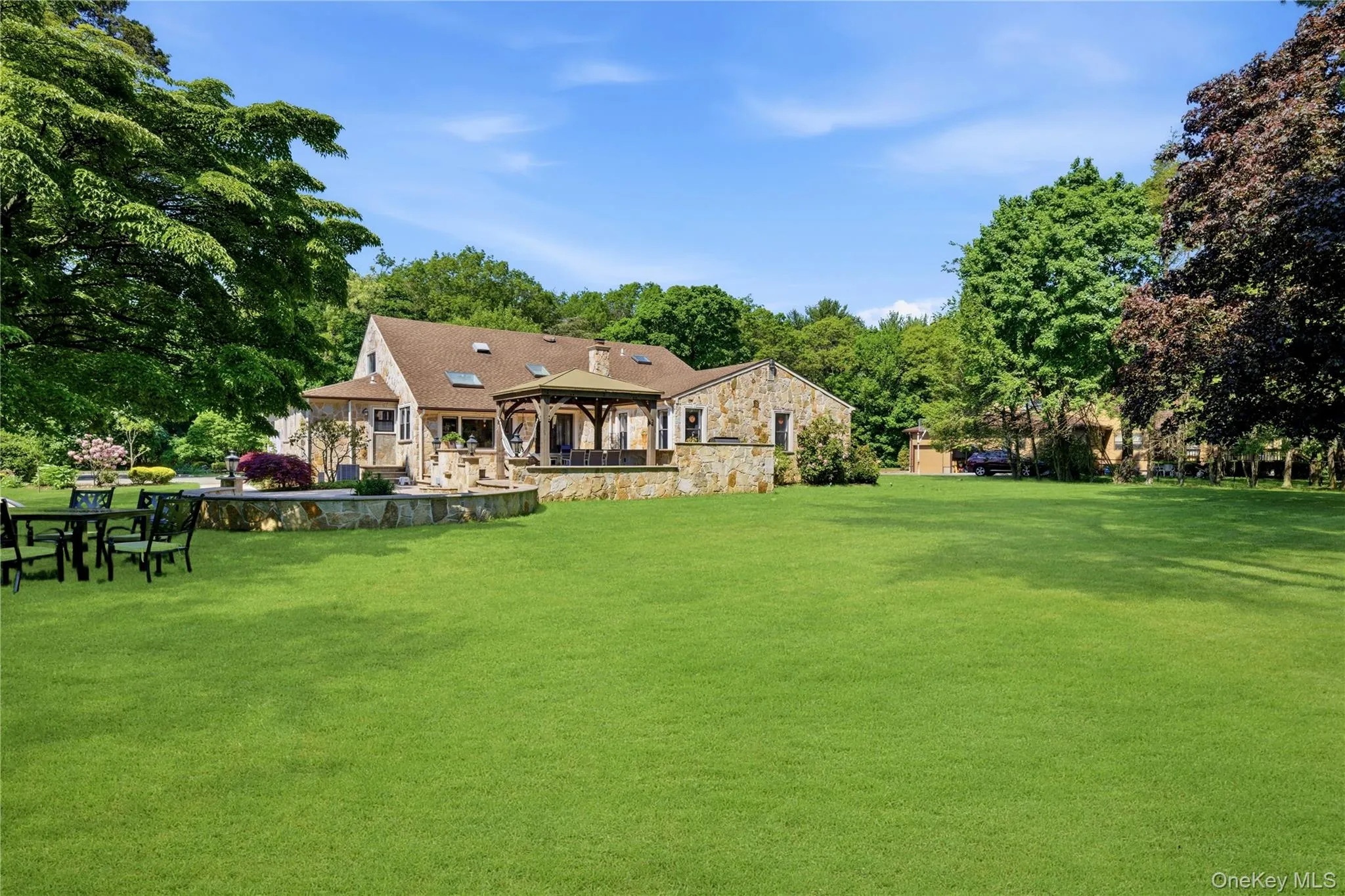 199 Cold Spring Road, Oyster Bay, NY, 6 Bedrooms Bedrooms, 11 Rooms Rooms,5 BathroomsBathrooms,Residential,For Rent,Cold Spring,0,1006086 199 Cold Spring Road, Oyster Bay, NY, 6 Bedrooms Bedrooms, 11 Rooms Rooms,5 BathroomsBathrooms,Residential,For Rent,Cold Spring,0,1006086