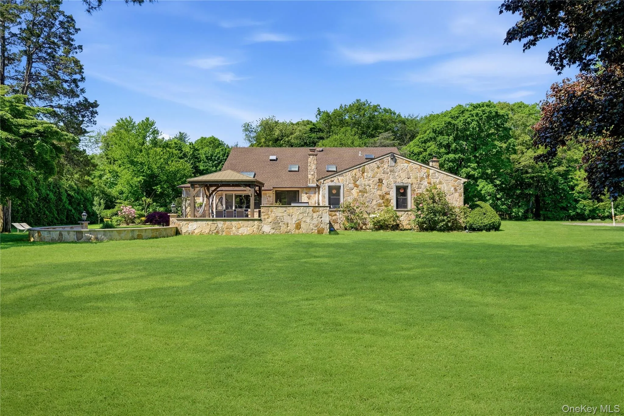 199 Cold Spring Road, Oyster Bay, NY, 6 Bedrooms Bedrooms, 11 Rooms Rooms,5 BathroomsBathrooms,Residential,For Rent,Cold Spring,0,1006086 199 Cold Spring Road, Oyster Bay, NY, 6 Bedrooms Bedrooms, 11 Rooms Rooms,5 BathroomsBathrooms,Residential,For Rent,Cold Spring,0,1006086