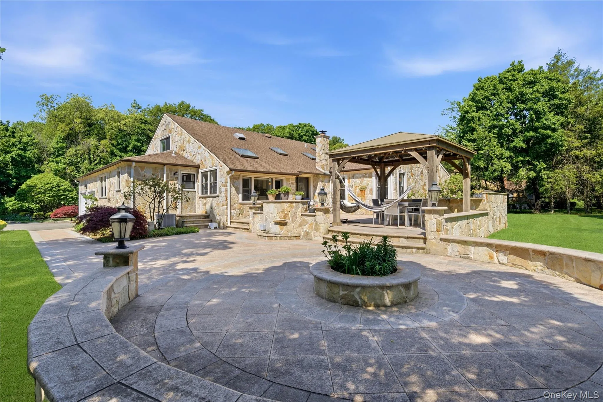 199 Cold Spring Road, Oyster Bay, NY, 6 Bedrooms Bedrooms, 11 Rooms Rooms,5 BathroomsBathrooms,Residential,For Rent,Cold Spring,0,1006086 199 Cold Spring Road, Oyster Bay, NY, 6 Bedrooms Bedrooms, 11 Rooms Rooms,5 BathroomsBathrooms,Residential,For Rent,Cold Spring,0,1006086