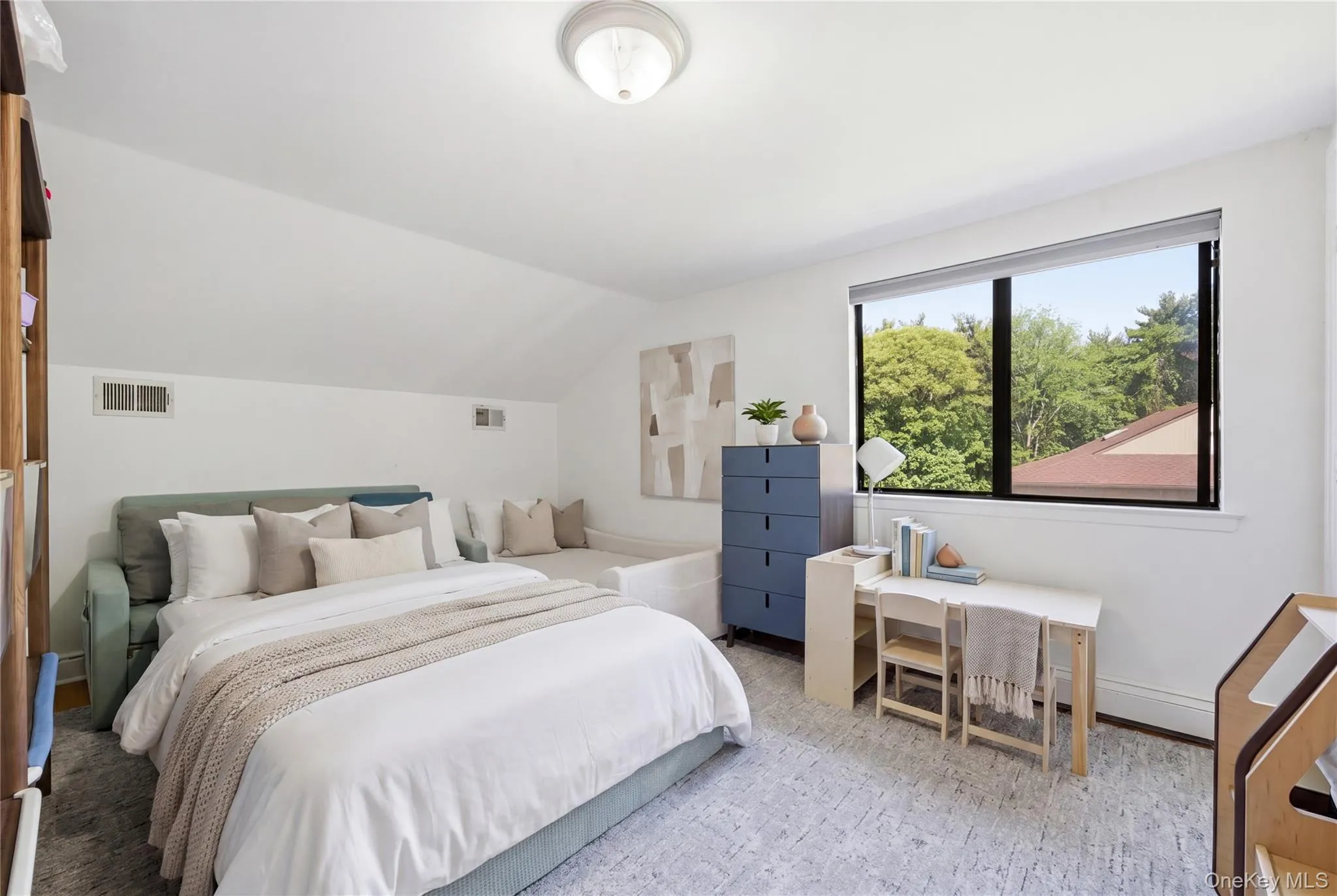 199 Cold Spring Road, Oyster Bay, NY, 6 Bedrooms Bedrooms, 11 Rooms Rooms,5 BathroomsBathrooms,Residential,For Rent,Cold Spring,0,1006086 199 Cold Spring Road, Oyster Bay, NY, 6 Bedrooms Bedrooms, 11 Rooms Rooms,5 BathroomsBathrooms,Residential,For Rent,Cold Spring,0,1006086