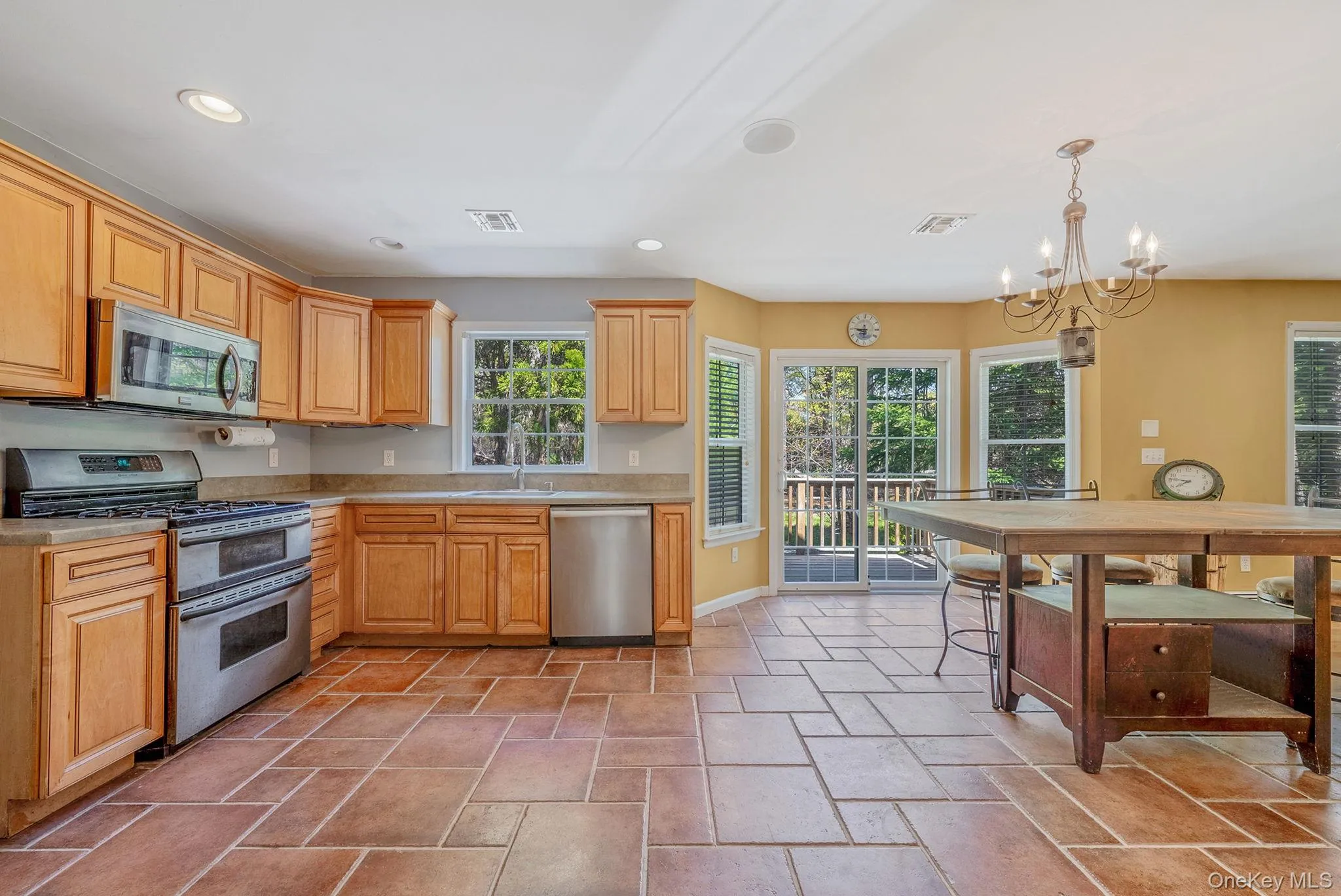 41 Cozine Road, Brookhaven, NY, 4 Bedrooms Bedrooms, 13 Rooms Rooms,2 BathroomsBathrooms,Residential,For Rent,Cozine,0,1006089 41 Cozine Road, Brookhaven, NY, 4 Bedrooms Bedrooms, 13 Rooms Rooms,2 BathroomsBathrooms,Residential,For Rent,Cozine,0,1006089
