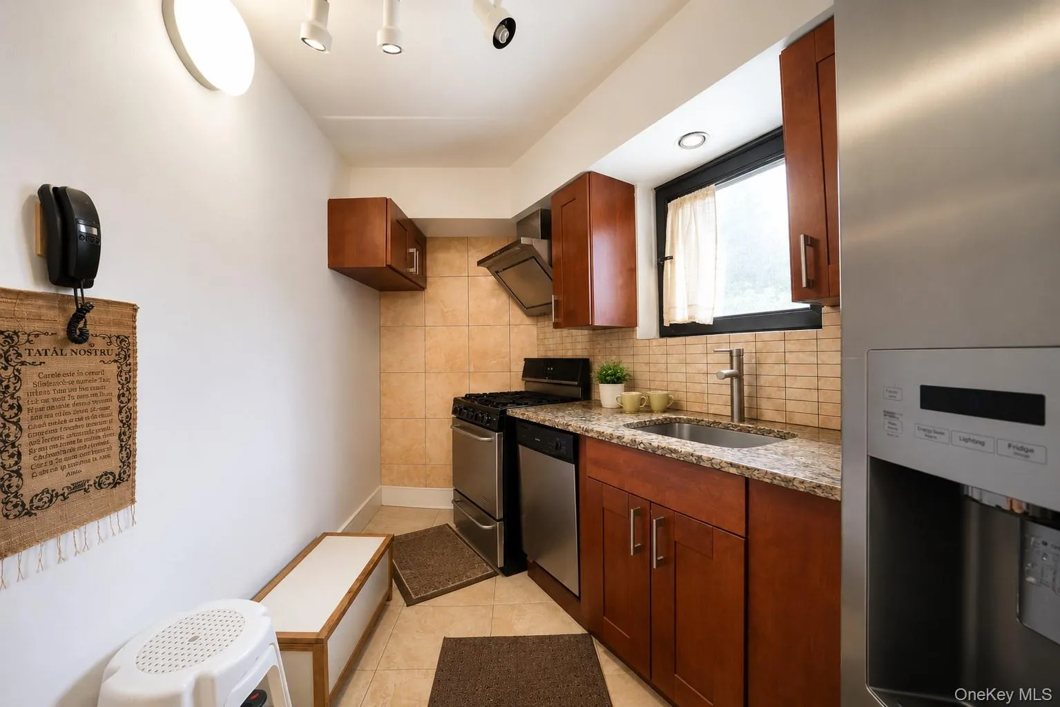 6236 59th Drive, New York, NY, 2 Bedrooms Bedrooms, 5 Rooms Rooms,1 BathroomBathrooms,Residential,For Rent,59th,0,1006092 6236 59th Drive, New York, NY, 2 Bedrooms Bedrooms, 5 Rooms Rooms,1 BathroomBathrooms,Residential,For Rent,59th,0,1006092