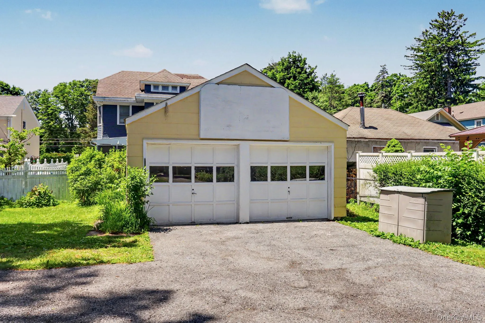2 Car detached garage plus driveway parking 2 Car detached garage plus driveway parking