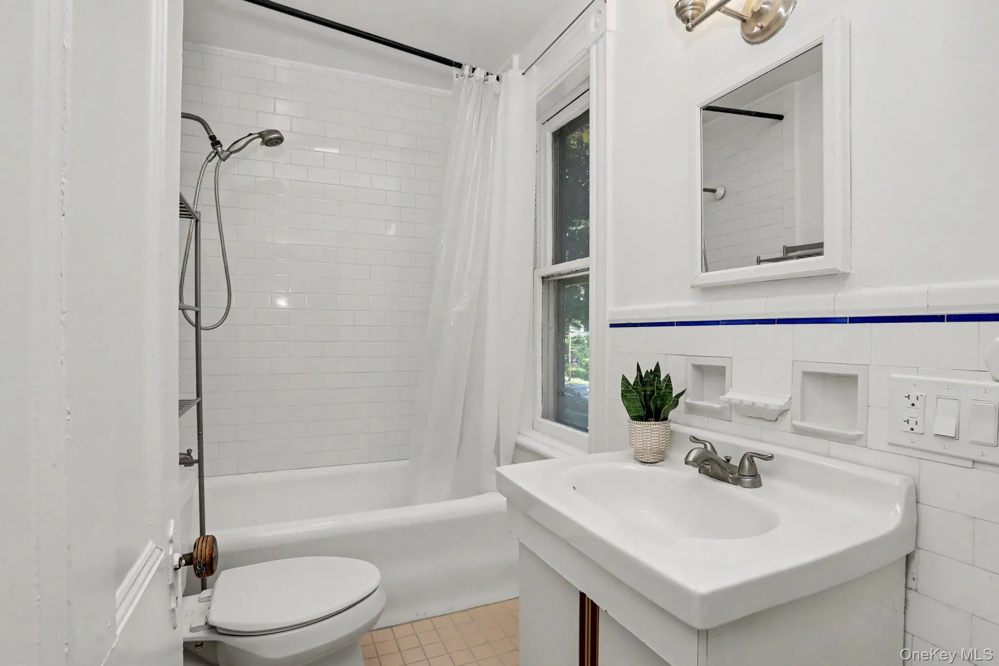 71 Grand Street, Cortlandt, NY, 4 Bedrooms Bedrooms, 8 Rooms Rooms,2 BathroomsBathrooms,Residential Lease,For Rent,Grand,0,1006097 71 Grand Street, Cortlandt, NY, 4 Bedrooms Bedrooms, 8 Rooms Rooms,2 BathroomsBathrooms,Residential Lease,For Rent,Grand,0,1006097