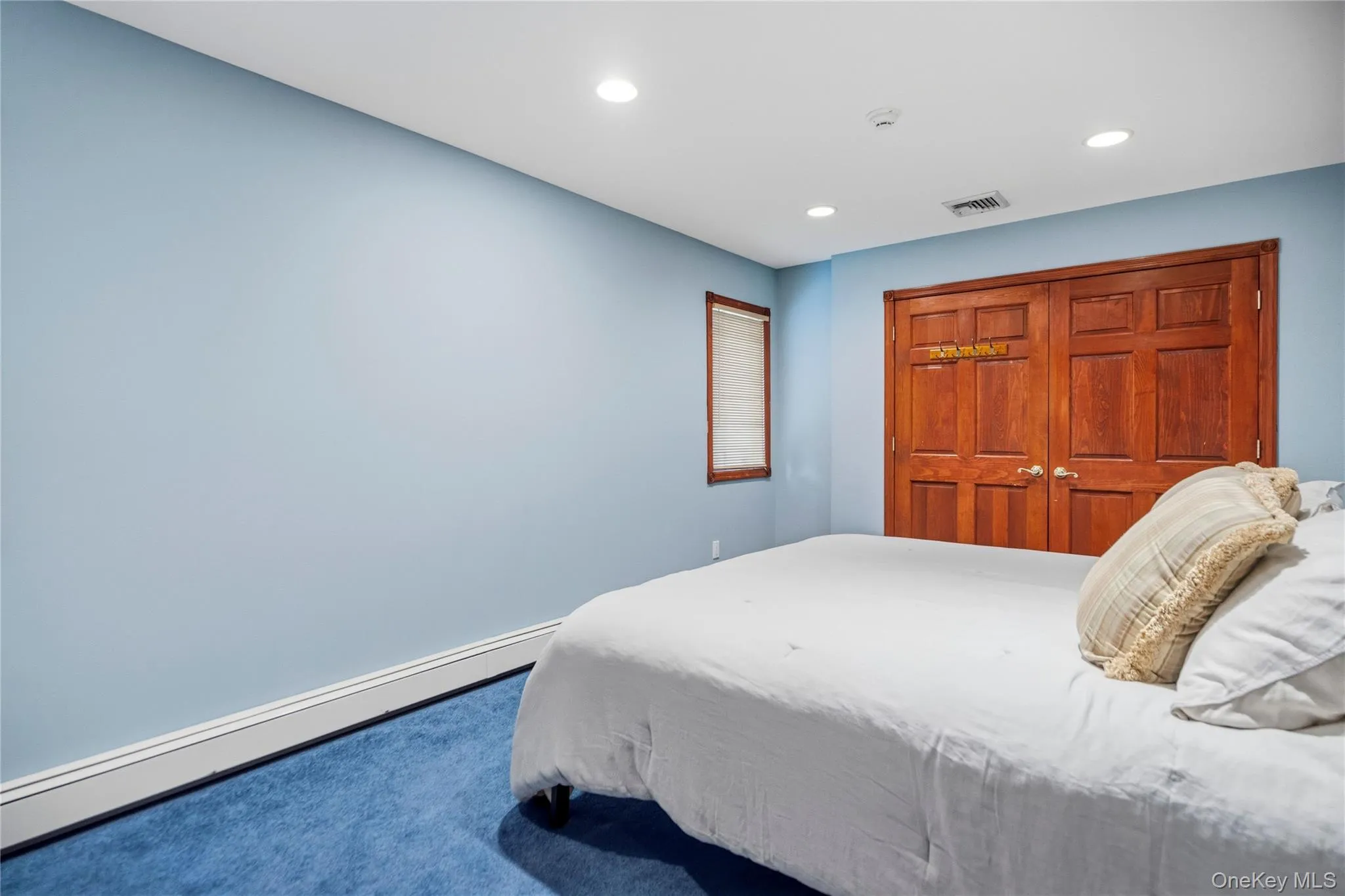 565 Mohawk Road, Hempstead, NY, 5 Bedrooms Bedrooms, 10 Rooms Rooms,2 BathroomsBathrooms,Residential,For Rent,Mohawk,0,1006099 565 Mohawk Road, Hempstead, NY, 5 Bedrooms Bedrooms, 10 Rooms Rooms,2 BathroomsBathrooms,Residential,For Rent,Mohawk,0,1006099