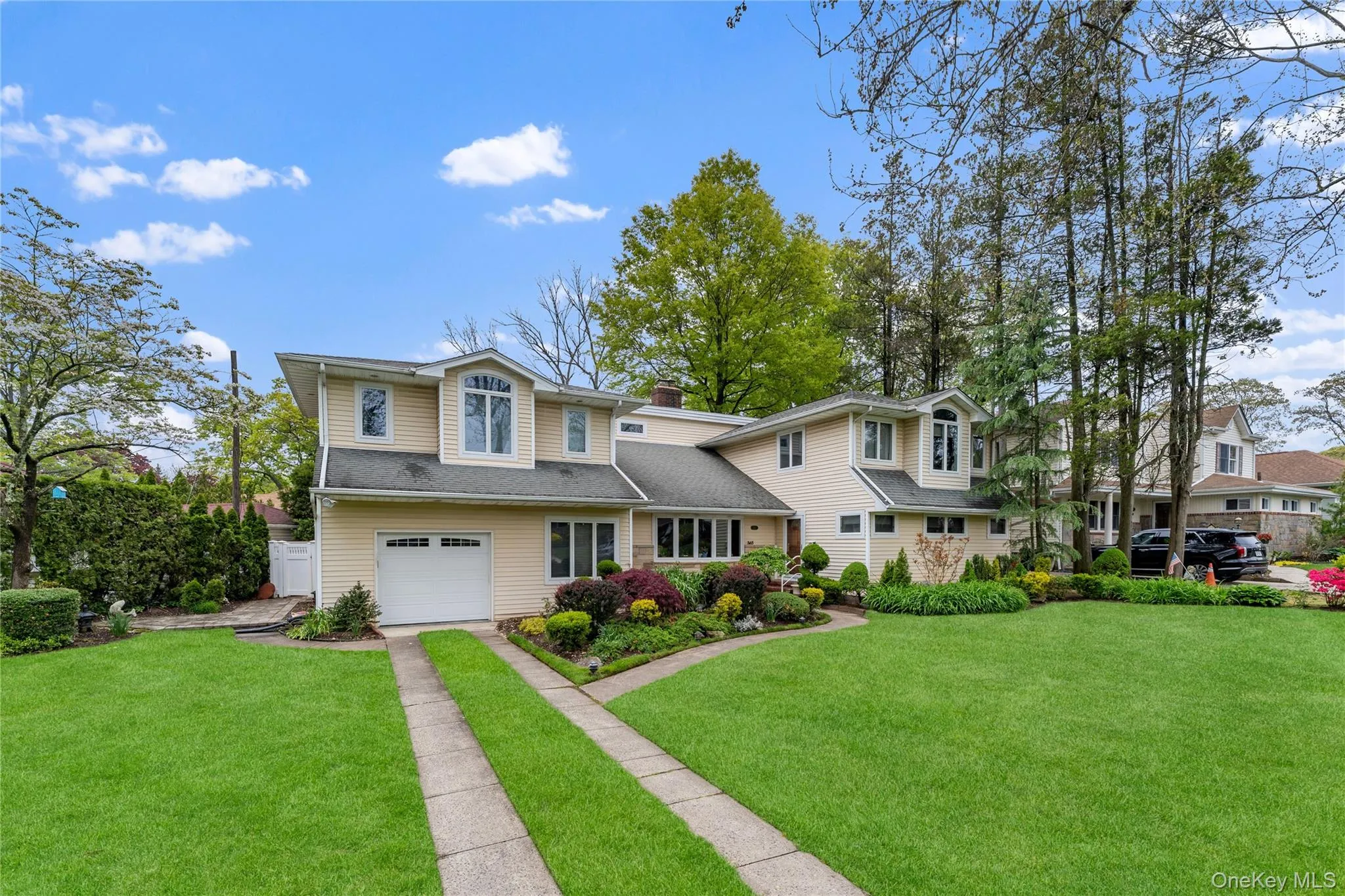 565 Mohawk Road, Hempstead, NY, 5 Bedrooms Bedrooms, 10 Rooms Rooms,2 BathroomsBathrooms,Residential,For Rent,Mohawk,0,1006099 565 Mohawk Road, Hempstead, NY, 5 Bedrooms Bedrooms, 10 Rooms Rooms,2 BathroomsBathrooms,Residential,For Rent,Mohawk,0,1006099