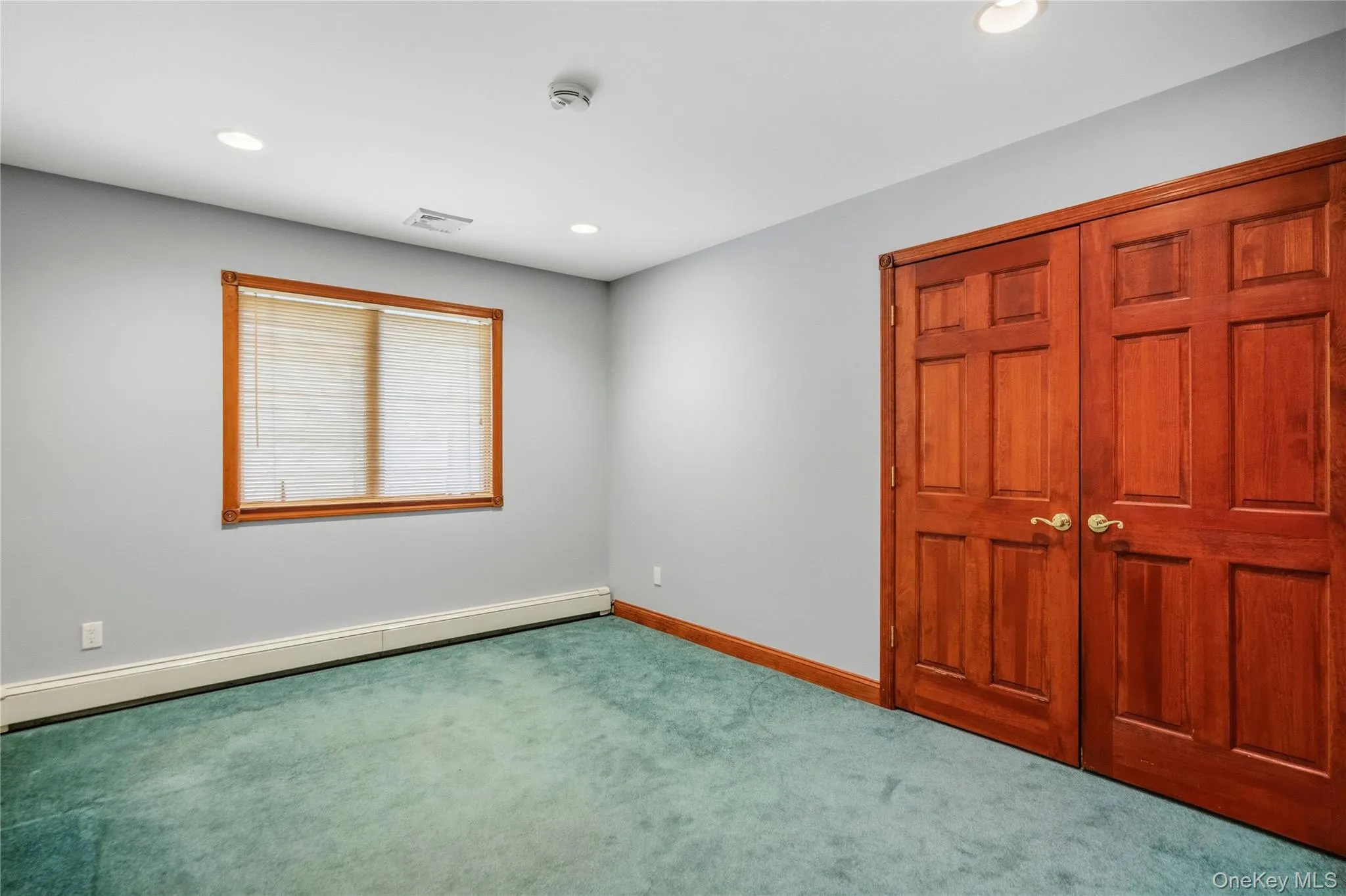565 Mohawk Road, Hempstead, NY, 5 Bedrooms Bedrooms, 10 Rooms Rooms,2 BathroomsBathrooms,Residential,For Rent,Mohawk,0,1006099 565 Mohawk Road, Hempstead, NY, 5 Bedrooms Bedrooms, 10 Rooms Rooms,2 BathroomsBathrooms,Residential,For Rent,Mohawk,0,1006099