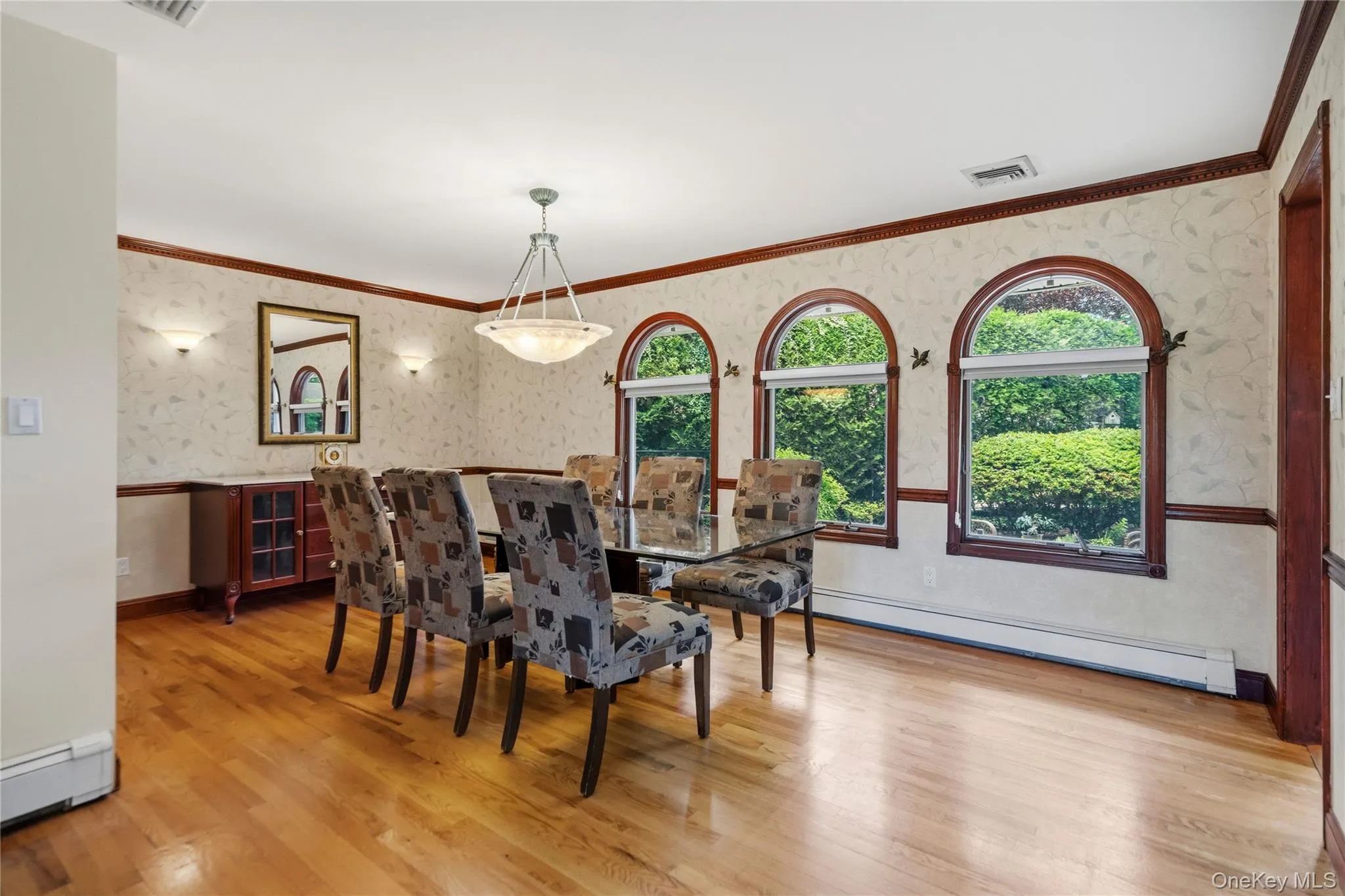 565 Mohawk Road, Hempstead, NY, 5 Bedrooms Bedrooms, 10 Rooms Rooms,2 BathroomsBathrooms,Residential,For Rent,Mohawk,0,1006099 565 Mohawk Road, Hempstead, NY, 5 Bedrooms Bedrooms, 10 Rooms Rooms,2 BathroomsBathrooms,Residential,For Rent,Mohawk,0,1006099
