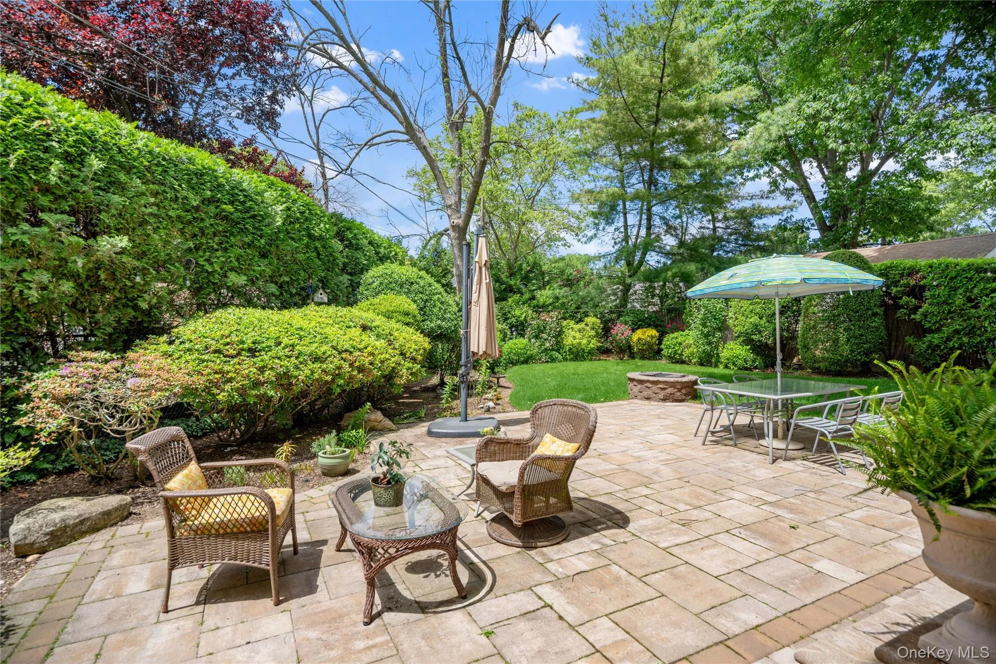 565 Mohawk Road, Hempstead, NY, 5 Bedrooms Bedrooms, 10 Rooms Rooms,2 BathroomsBathrooms,Residential,For Rent,Mohawk,0,1006099 565 Mohawk Road, Hempstead, NY, 5 Bedrooms Bedrooms, 10 Rooms Rooms,2 BathroomsBathrooms,Residential,For Rent,Mohawk,0,1006099