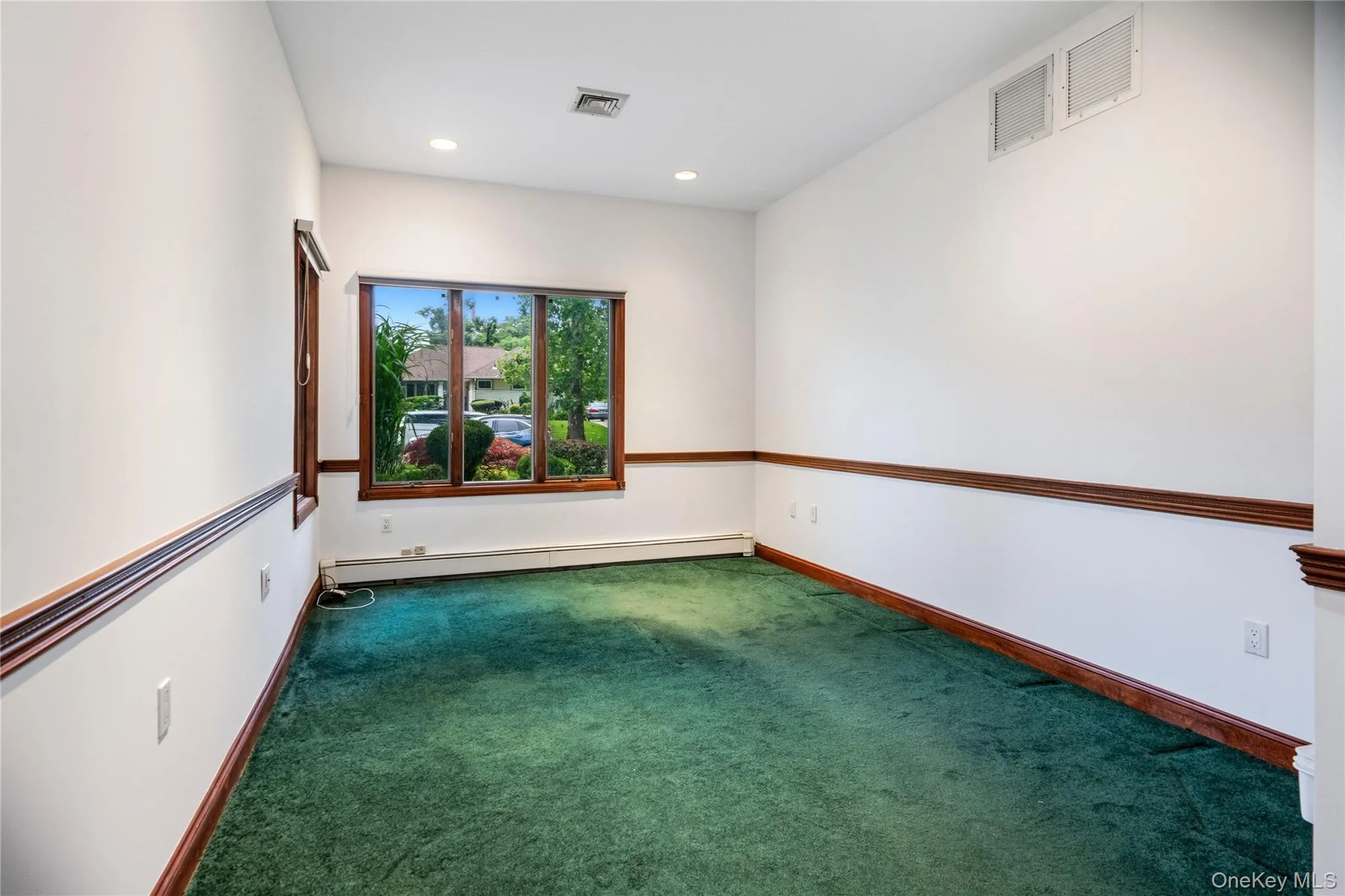 565 Mohawk Road, Hempstead, NY, 5 Bedrooms Bedrooms, 10 Rooms Rooms,2 BathroomsBathrooms,Residential,For Rent,Mohawk,0,1006099 565 Mohawk Road, Hempstead, NY, 5 Bedrooms Bedrooms, 10 Rooms Rooms,2 BathroomsBathrooms,Residential,For Rent,Mohawk,0,1006099