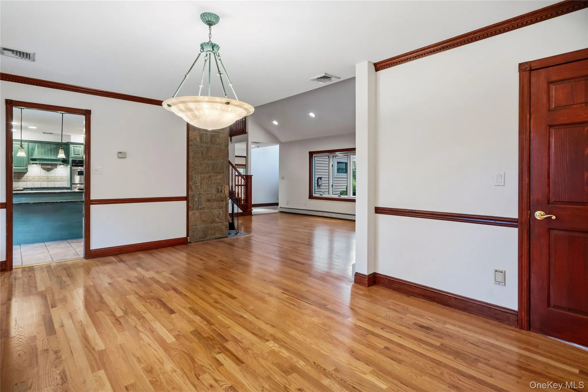 565 Mohawk Road, Hempstead, NY, 5 Bedrooms Bedrooms, 10 Rooms Rooms,2 BathroomsBathrooms,Residential,For Rent,Mohawk,0,1006099 565 Mohawk Road, Hempstead, NY, 5 Bedrooms Bedrooms, 10 Rooms Rooms,2 BathroomsBathrooms,Residential,For Rent,Mohawk,0,1006099