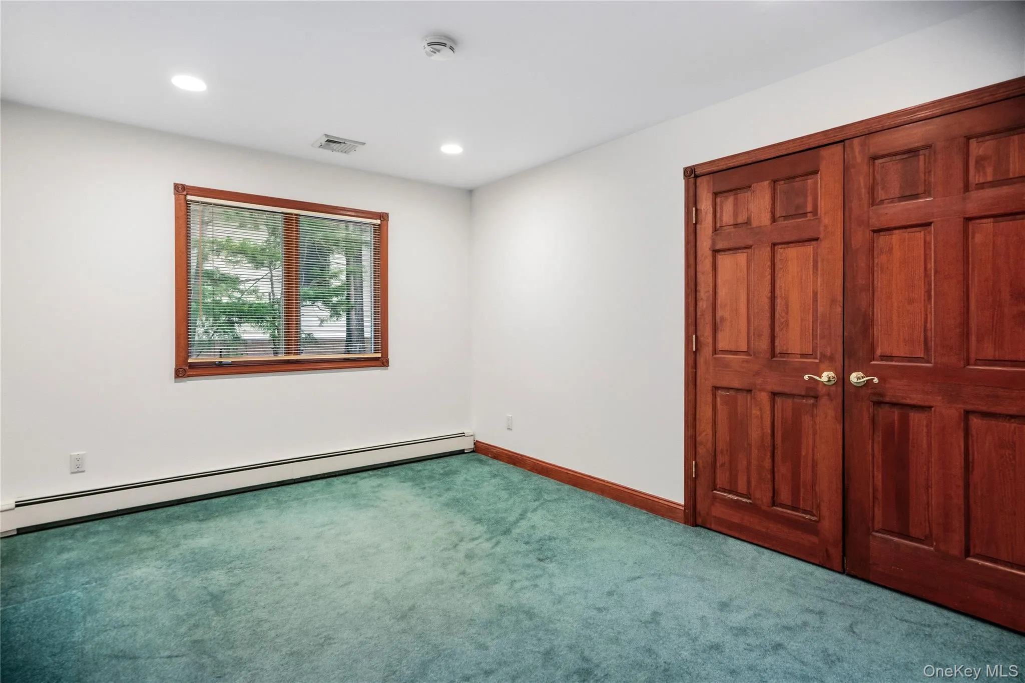 565 Mohawk Road, Hempstead, NY, 5 Bedrooms Bedrooms, 10 Rooms Rooms,2 BathroomsBathrooms,Residential,For Rent,Mohawk,0,1006099 565 Mohawk Road, Hempstead, NY, 5 Bedrooms Bedrooms, 10 Rooms Rooms,2 BathroomsBathrooms,Residential,For Rent,Mohawk,0,1006099