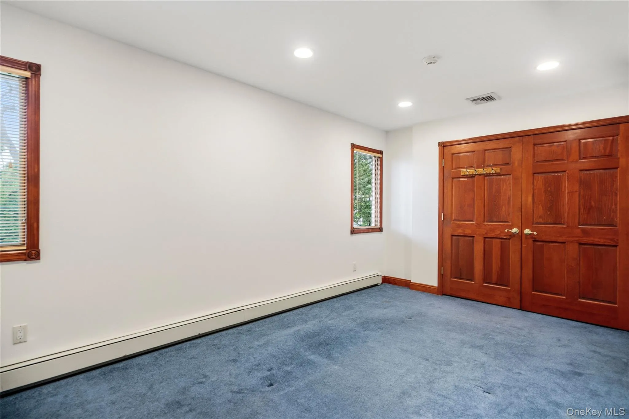 565 Mohawk Road, Hempstead, NY, 5 Bedrooms Bedrooms, 10 Rooms Rooms,2 BathroomsBathrooms,Residential,For Rent,Mohawk,0,1006099 565 Mohawk Road, Hempstead, NY, 5 Bedrooms Bedrooms, 10 Rooms Rooms,2 BathroomsBathrooms,Residential,For Rent,Mohawk,0,1006099