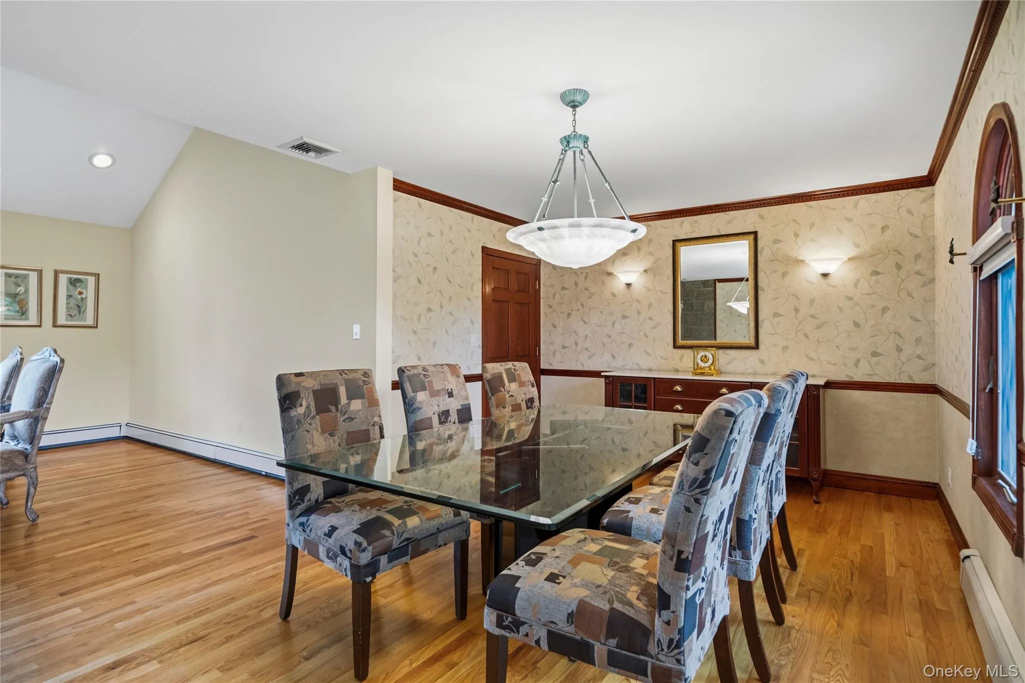 565 Mohawk Road, Hempstead, NY, 5 Bedrooms Bedrooms, 10 Rooms Rooms,2 BathroomsBathrooms,Residential,For Rent,Mohawk,0,1006099 565 Mohawk Road, Hempstead, NY, 5 Bedrooms Bedrooms, 10 Rooms Rooms,2 BathroomsBathrooms,Residential,For Rent,Mohawk,0,1006099
