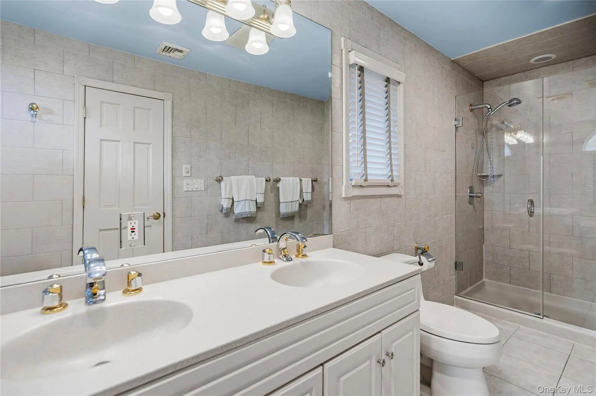 565 Mohawk Road, Hempstead, NY, 5 Bedrooms Bedrooms, 10 Rooms Rooms,2 BathroomsBathrooms,Residential,For Rent,Mohawk,0,1006099 565 Mohawk Road, Hempstead, NY, 5 Bedrooms Bedrooms, 10 Rooms Rooms,2 BathroomsBathrooms,Residential,For Rent,Mohawk,0,1006099