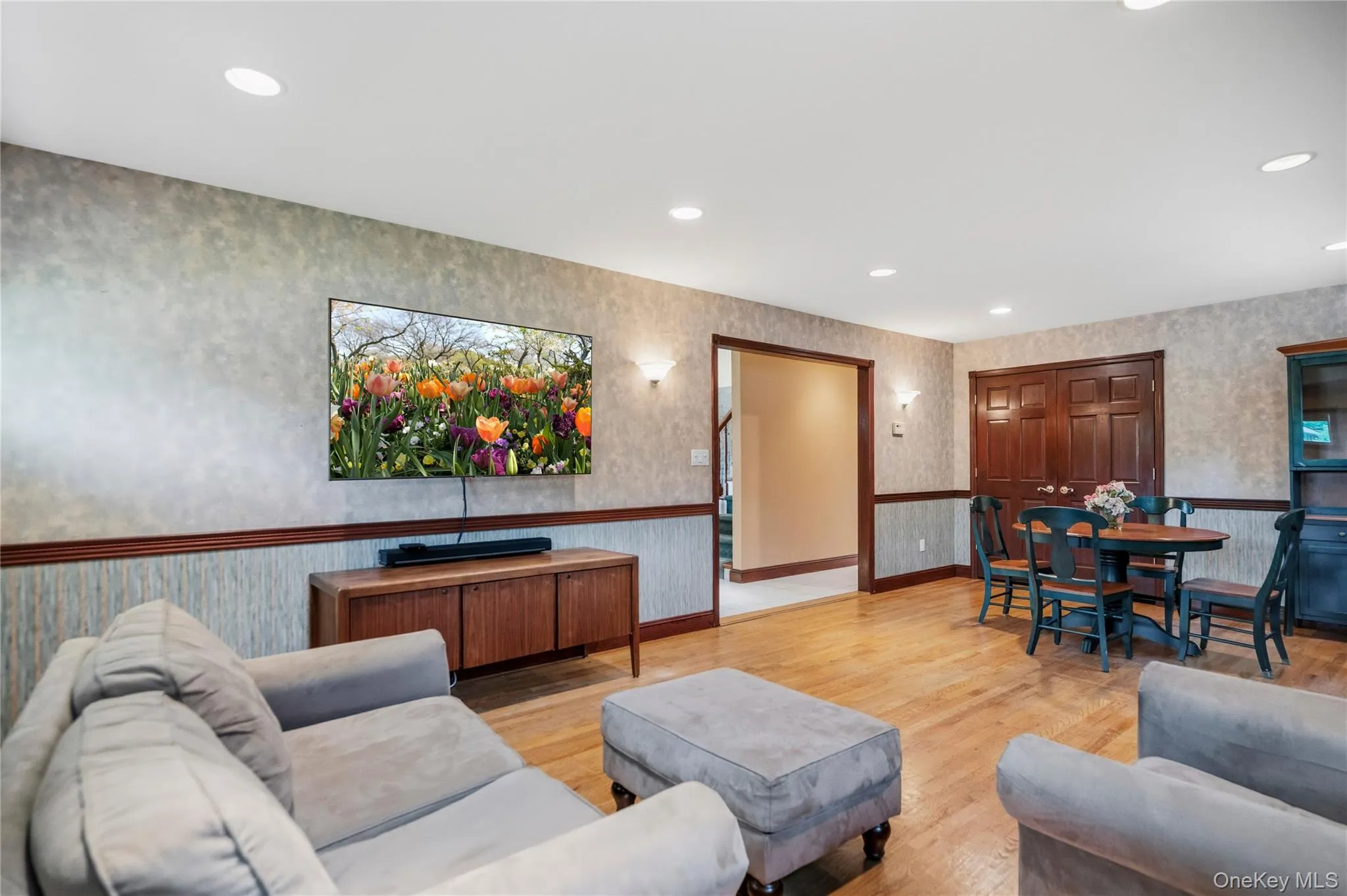565 Mohawk Road, Hempstead, NY, 5 Bedrooms Bedrooms, 10 Rooms Rooms,2 BathroomsBathrooms,Residential,For Rent,Mohawk,0,1006099 565 Mohawk Road, Hempstead, NY, 5 Bedrooms Bedrooms, 10 Rooms Rooms,2 BathroomsBathrooms,Residential,For Rent,Mohawk,0,1006099