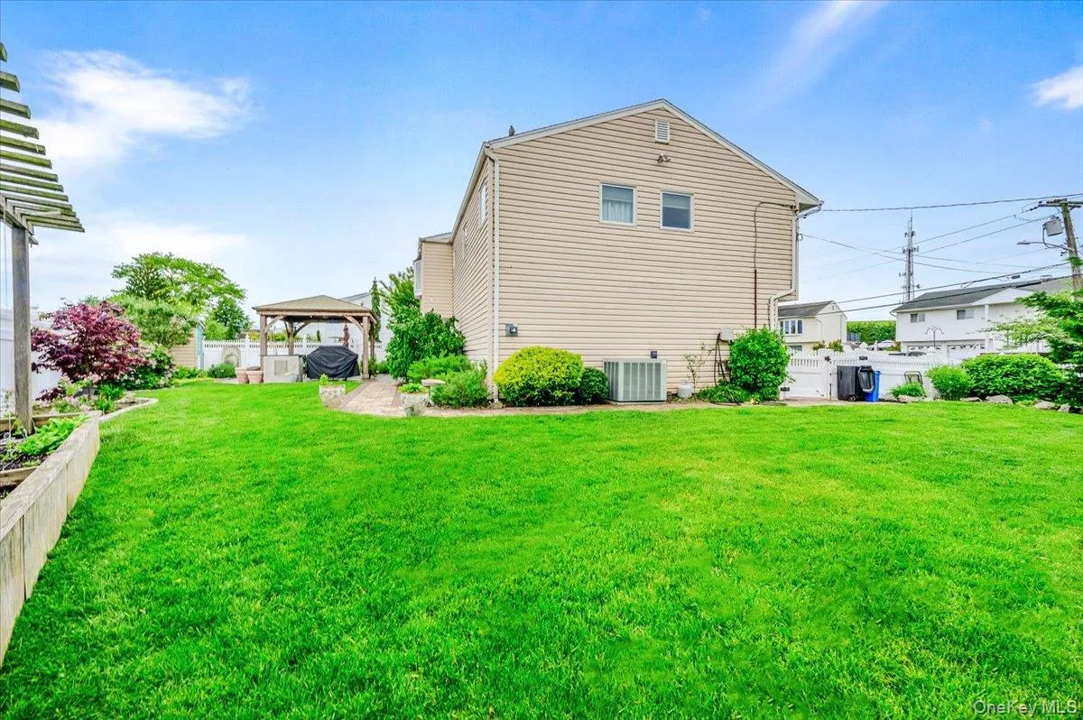 3683 Illona Lane, Hempstead, NY, 4 Bedrooms Bedrooms, 8 Rooms Rooms,2 BathroomsBathrooms,Residential,For Rent,Illona,0,1006101 3683 Illona Lane, Hempstead, NY, 4 Bedrooms Bedrooms, 8 Rooms Rooms,2 BathroomsBathrooms,Residential,For Rent,Illona,0,1006101
