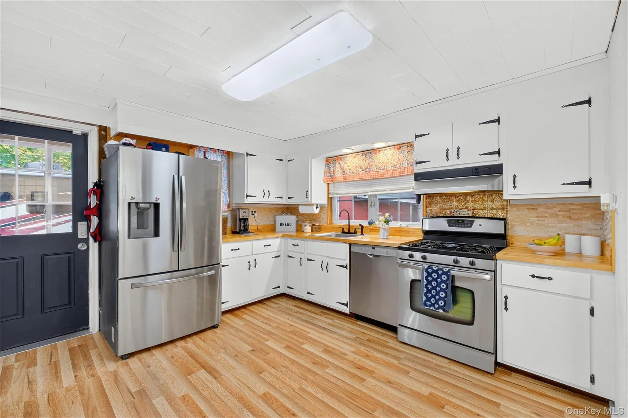 20 Heathcote Road, Kent, NY, 3 Bedrooms Bedrooms, 7 Rooms Rooms,1 BathroomBathrooms,Residential,For Rent,Heathcote,0,1006104 20 Heathcote Road, Kent, NY, 3 Bedrooms Bedrooms, 7 Rooms Rooms,1 BathroomBathrooms,Residential,For Rent,Heathcote,0,1006104