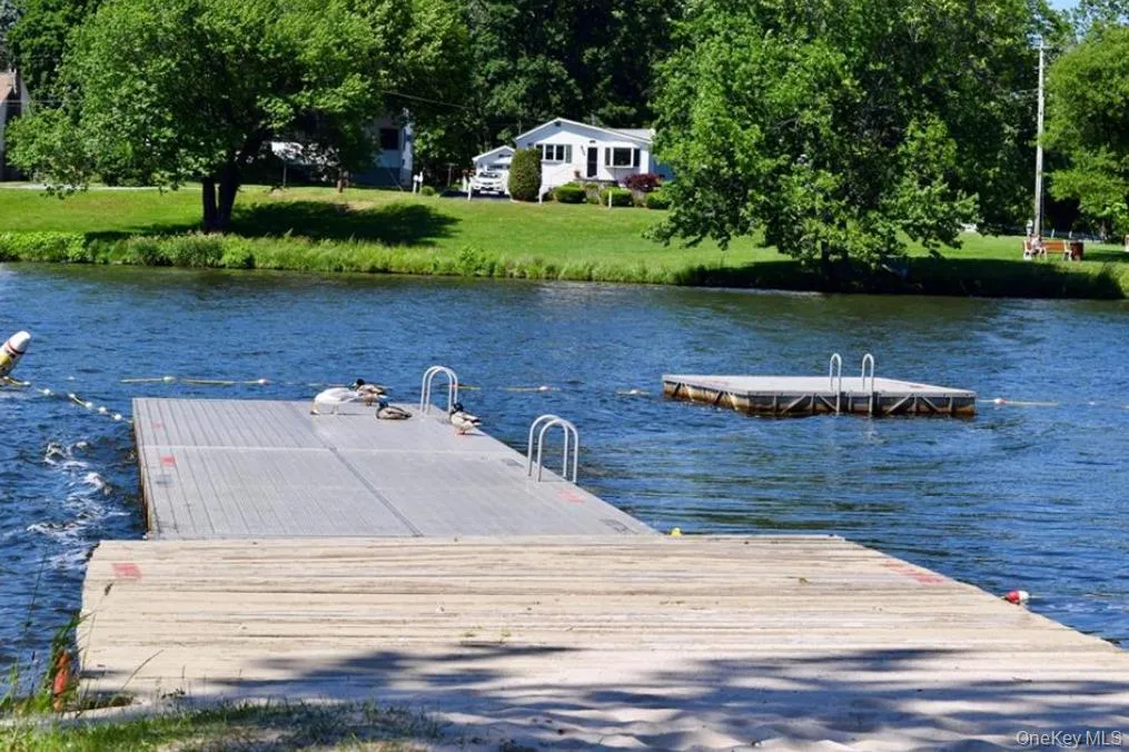 Reisdents here enjoy 7 beaches, swimming, basketball, non-motorized boating. Reisdents here enjoy 7 beaches, swimming, basketball, non-motorized boating.