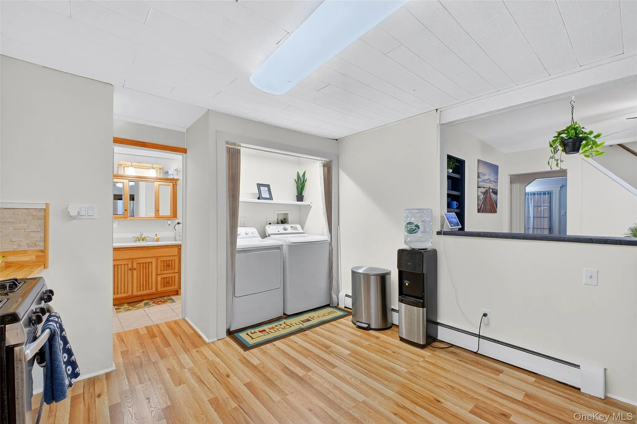 Convenient laundry area on first level. Convenient laundry area on first level.
