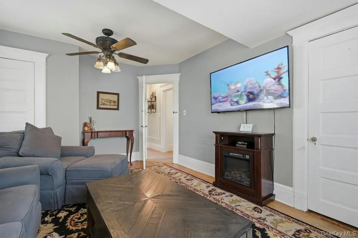 49 Clinton Avenue, Huntington, NY, 4 Bedrooms Bedrooms, 7 Rooms Rooms,2 BathroomsBathrooms,Residential,For Rent,Clinton,0,1006114 49 Clinton Avenue, Huntington, NY, 4 Bedrooms Bedrooms, 7 Rooms Rooms,2 BathroomsBathrooms,Residential,For Rent,Clinton,0,1006114