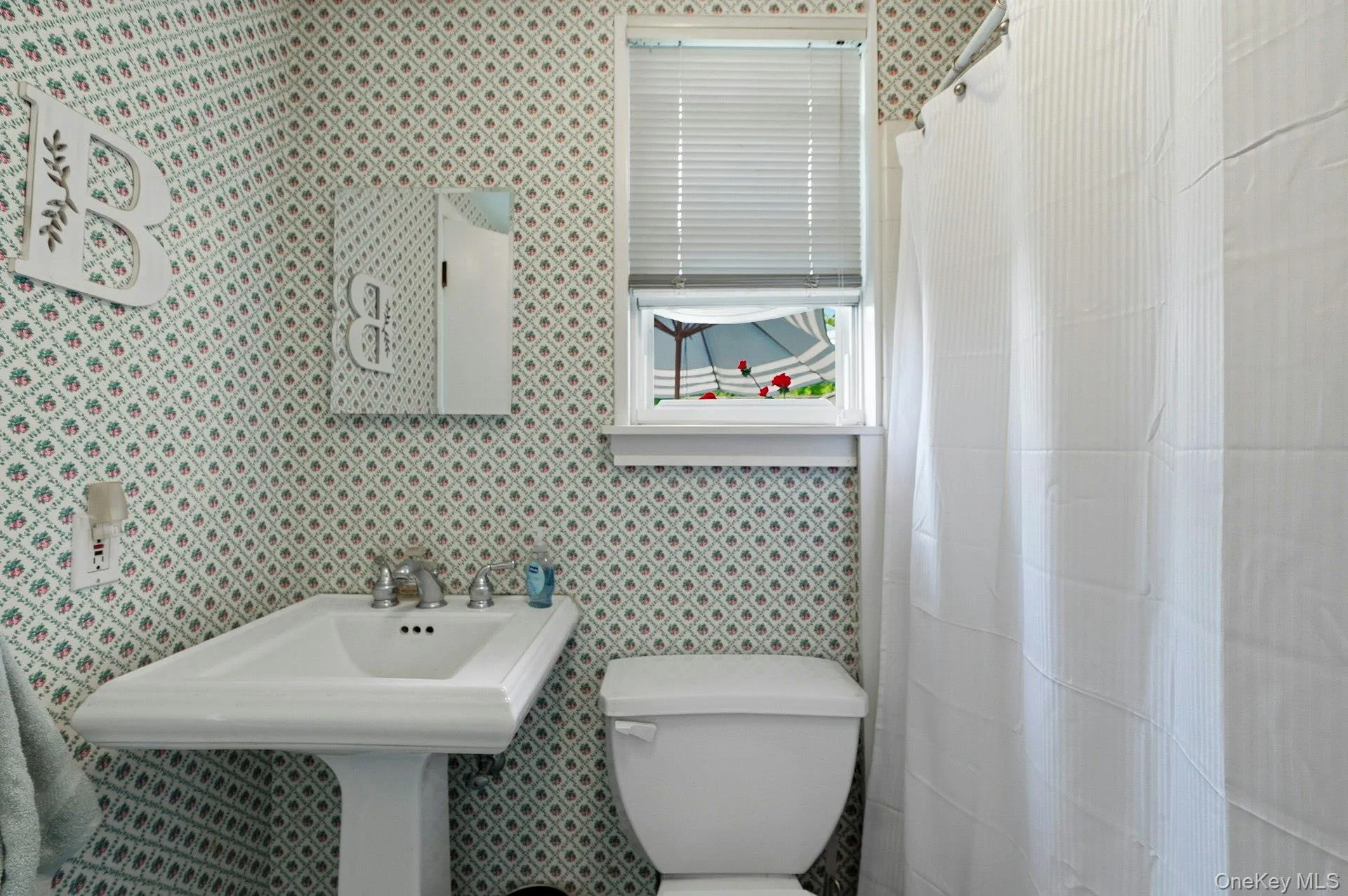 Main Floor Full Bathroom Main Floor Full Bathroom