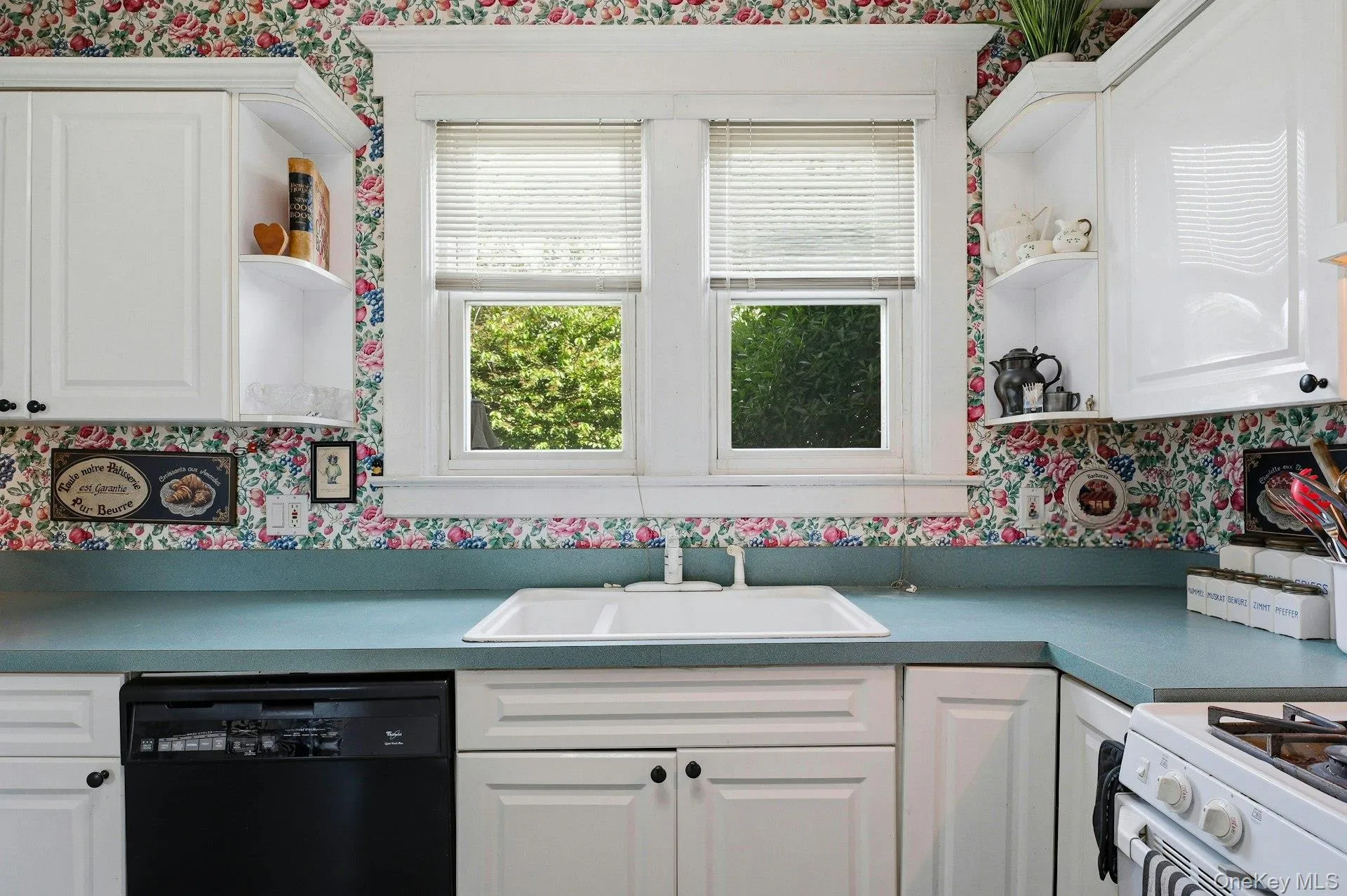 49 Clinton Avenue, Huntington, NY, 4 Bedrooms Bedrooms, 7 Rooms Rooms,2 BathroomsBathrooms,Residential,For Rent,Clinton,0,1006114 49 Clinton Avenue, Huntington, NY, 4 Bedrooms Bedrooms, 7 Rooms Rooms,2 BathroomsBathrooms,Residential,For Rent,Clinton,0,1006114