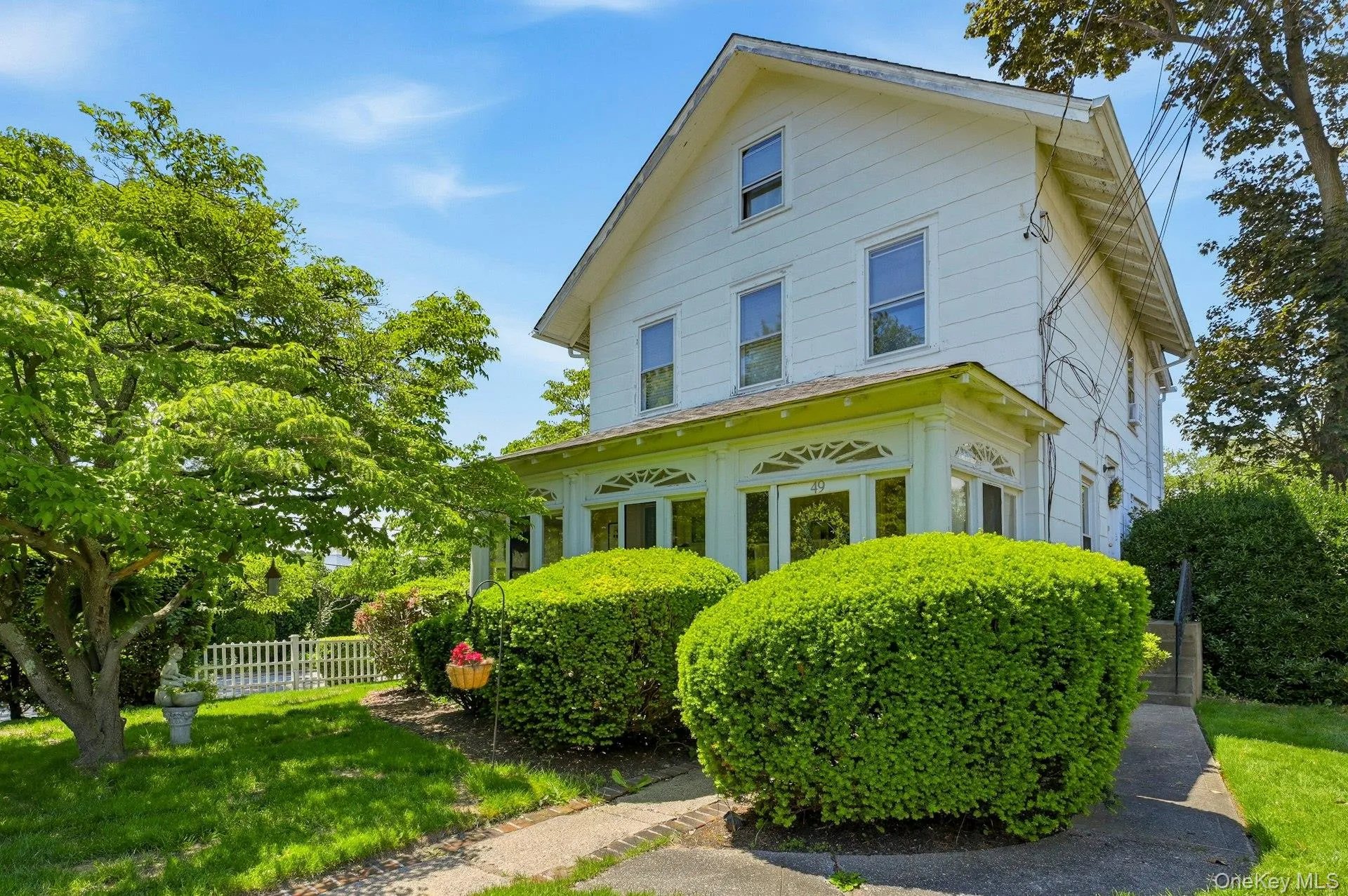 Beautiful Vintage Curb Appeal Beautiful Vintage Curb Appeal