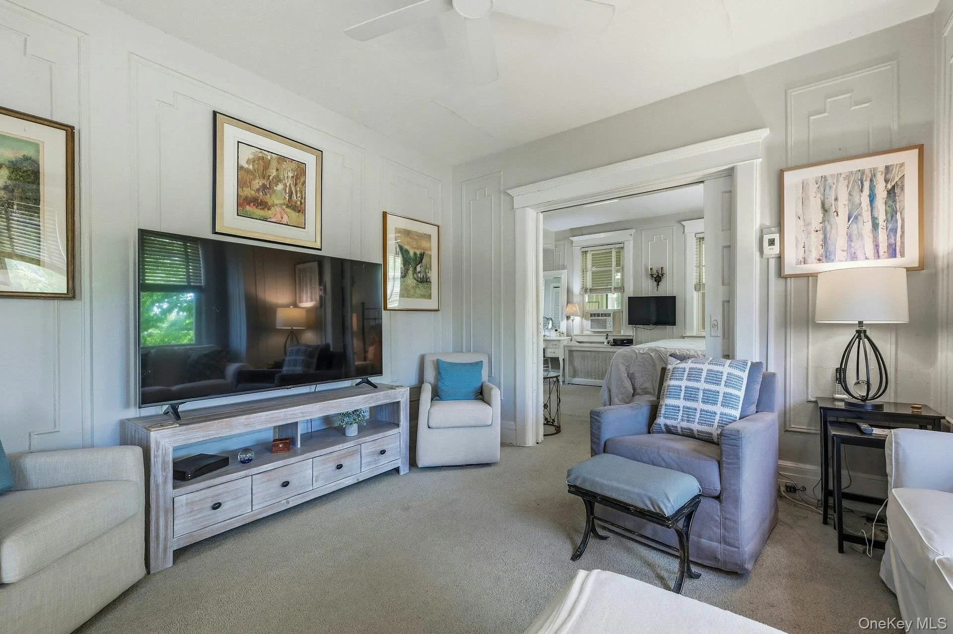 High Ceilings, Hardwood Floors under Carpet. High Ceilings, Hardwood Floors under Carpet.