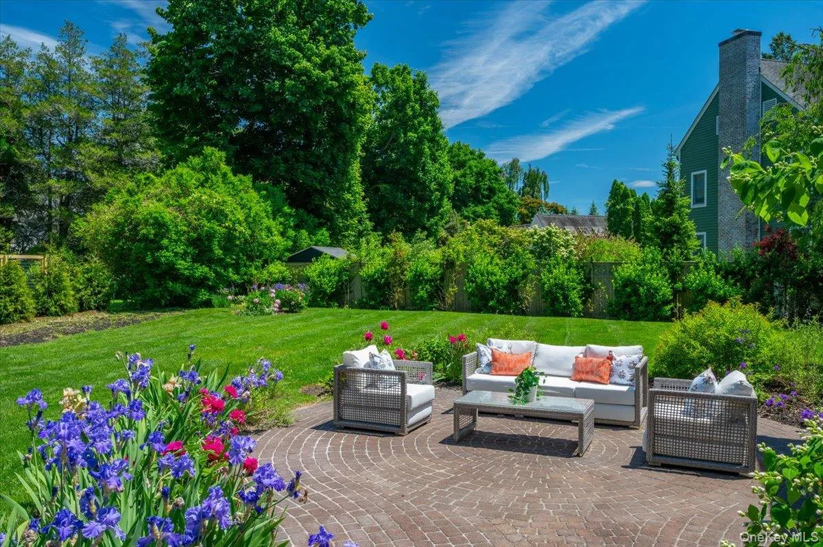 Back patio. Back patio.
