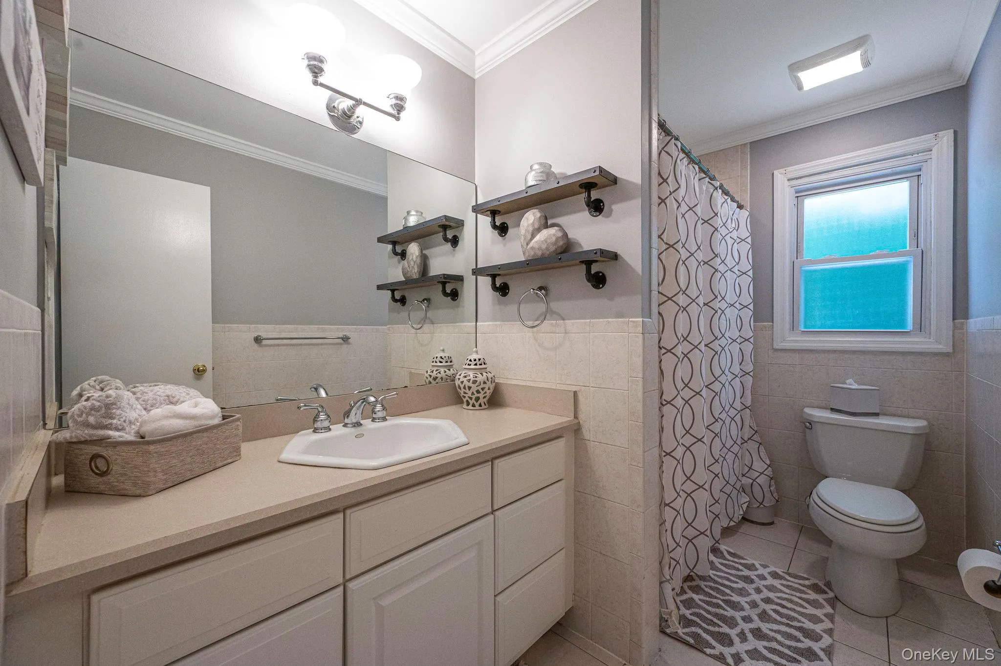 11 Lourae Drive, Oyster Bay, NY, 5 Bedrooms Bedrooms, 9 Rooms Rooms,4 BathroomsBathrooms,Residential,For Rent,Lourae,0,1006119 11 Lourae Drive, Oyster Bay, NY, 5 Bedrooms Bedrooms, 9 Rooms Rooms,4 BathroomsBathrooms,Residential,For Rent,Lourae,0,1006119