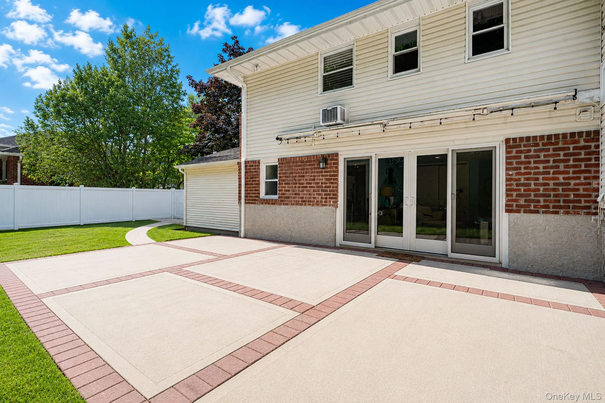 11 Lourae Drive, Oyster Bay, NY, 5 Bedrooms Bedrooms, 9 Rooms Rooms,4 BathroomsBathrooms,Residential,For Rent,Lourae,0,1006119 11 Lourae Drive, Oyster Bay, NY, 5 Bedrooms Bedrooms, 9 Rooms Rooms,4 BathroomsBathrooms,Residential,For Rent,Lourae,0,1006119