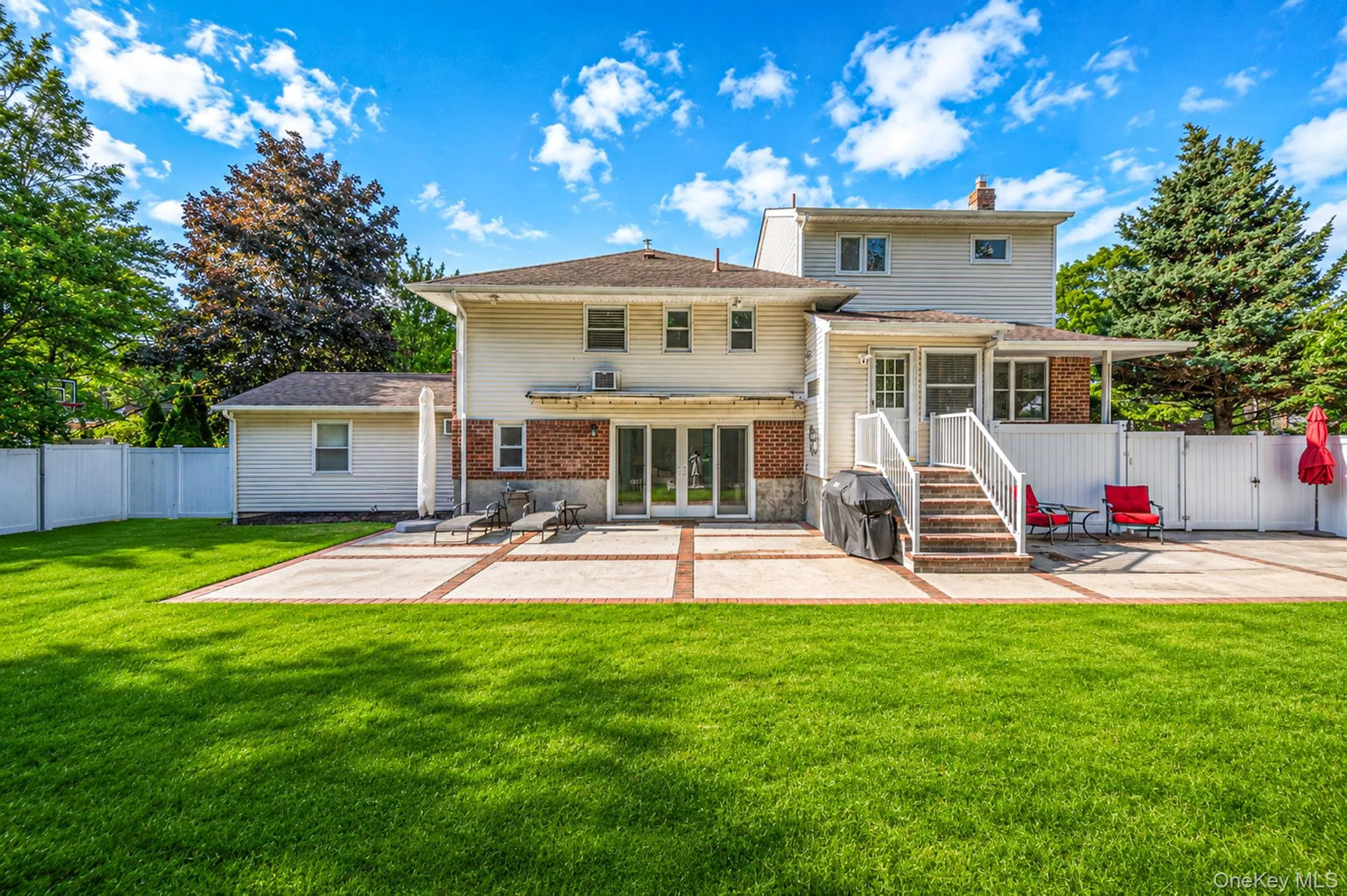 11 Lourae Drive, Oyster Bay, NY, 5 Bedrooms Bedrooms, 9 Rooms Rooms,4 BathroomsBathrooms,Residential,For Rent,Lourae,0,1006119 11 Lourae Drive, Oyster Bay, NY, 5 Bedrooms Bedrooms, 9 Rooms Rooms,4 BathroomsBathrooms,Residential,For Rent,Lourae,0,1006119