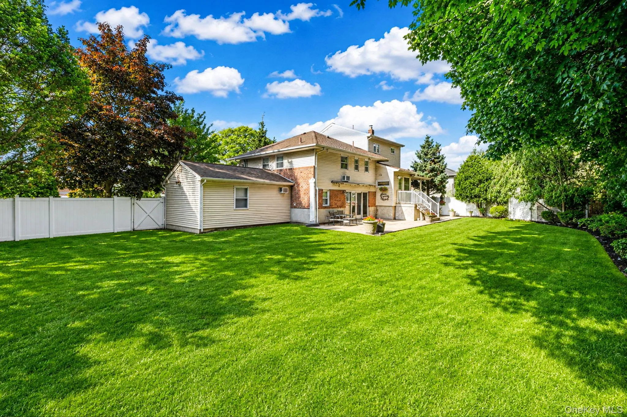 11 Lourae Drive, Oyster Bay, NY, 5 Bedrooms Bedrooms, 9 Rooms Rooms,4 BathroomsBathrooms,Residential,For Rent,Lourae,0,1006119 11 Lourae Drive, Oyster Bay, NY, 5 Bedrooms Bedrooms, 9 Rooms Rooms,4 BathroomsBathrooms,Residential,For Rent,Lourae,0,1006119