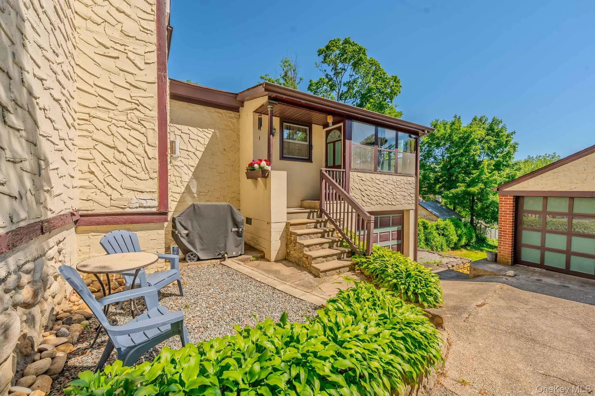 20 Hillside Avenue, Huntington, NY, 3 Bedrooms Bedrooms, 8 Rooms Rooms,1 BathroomBathrooms,Residential,For Rent,Hillside,0,1006121 20 Hillside Avenue, Huntington, NY, 3 Bedrooms Bedrooms, 8 Rooms Rooms,1 BathroomBathrooms,Residential,For Rent,Hillside,0,1006121