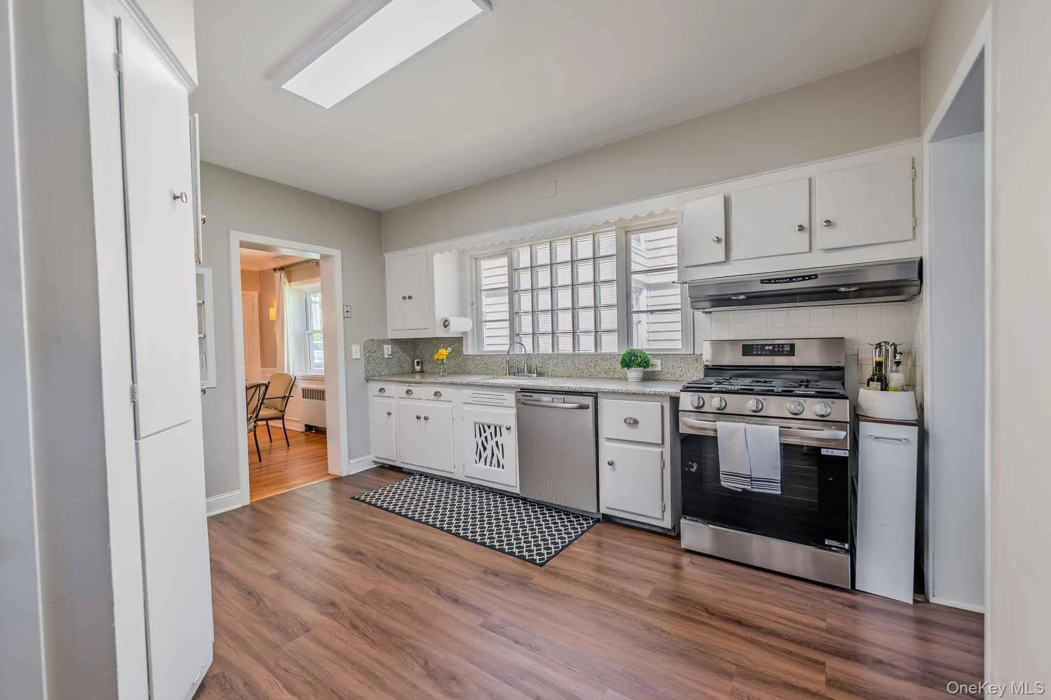 20 Hillside Avenue, Huntington, NY, 3 Bedrooms Bedrooms, 8 Rooms Rooms,1 BathroomBathrooms,Residential,For Rent,Hillside,0,1006121 20 Hillside Avenue, Huntington, NY, 3 Bedrooms Bedrooms, 8 Rooms Rooms,1 BathroomBathrooms,Residential,For Rent,Hillside,0,1006121