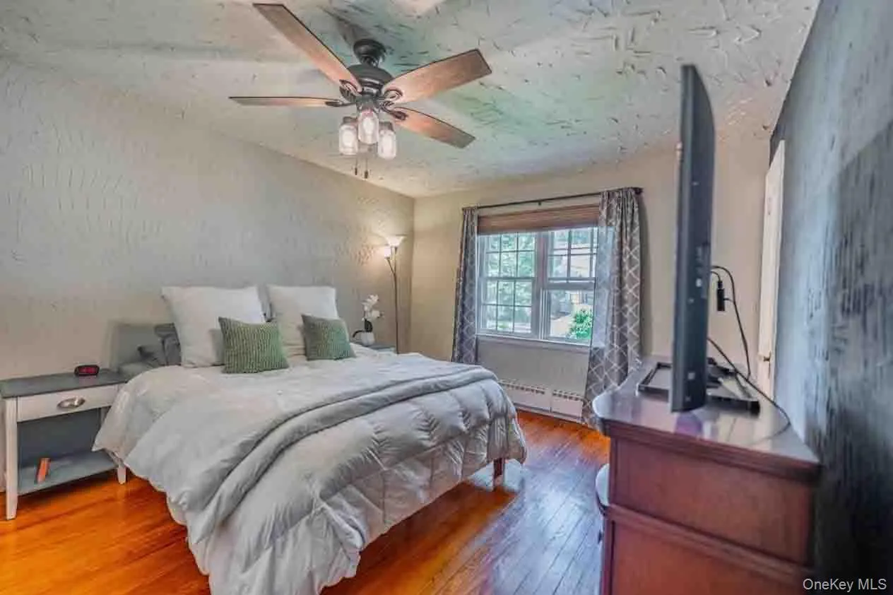 20 Hillside Avenue, Huntington, NY, 3 Bedrooms Bedrooms, 8 Rooms Rooms,1 BathroomBathrooms,Residential,For Rent,Hillside,0,1006121 20 Hillside Avenue, Huntington, NY, 3 Bedrooms Bedrooms, 8 Rooms Rooms,1 BathroomBathrooms,Residential,For Rent,Hillside,0,1006121
