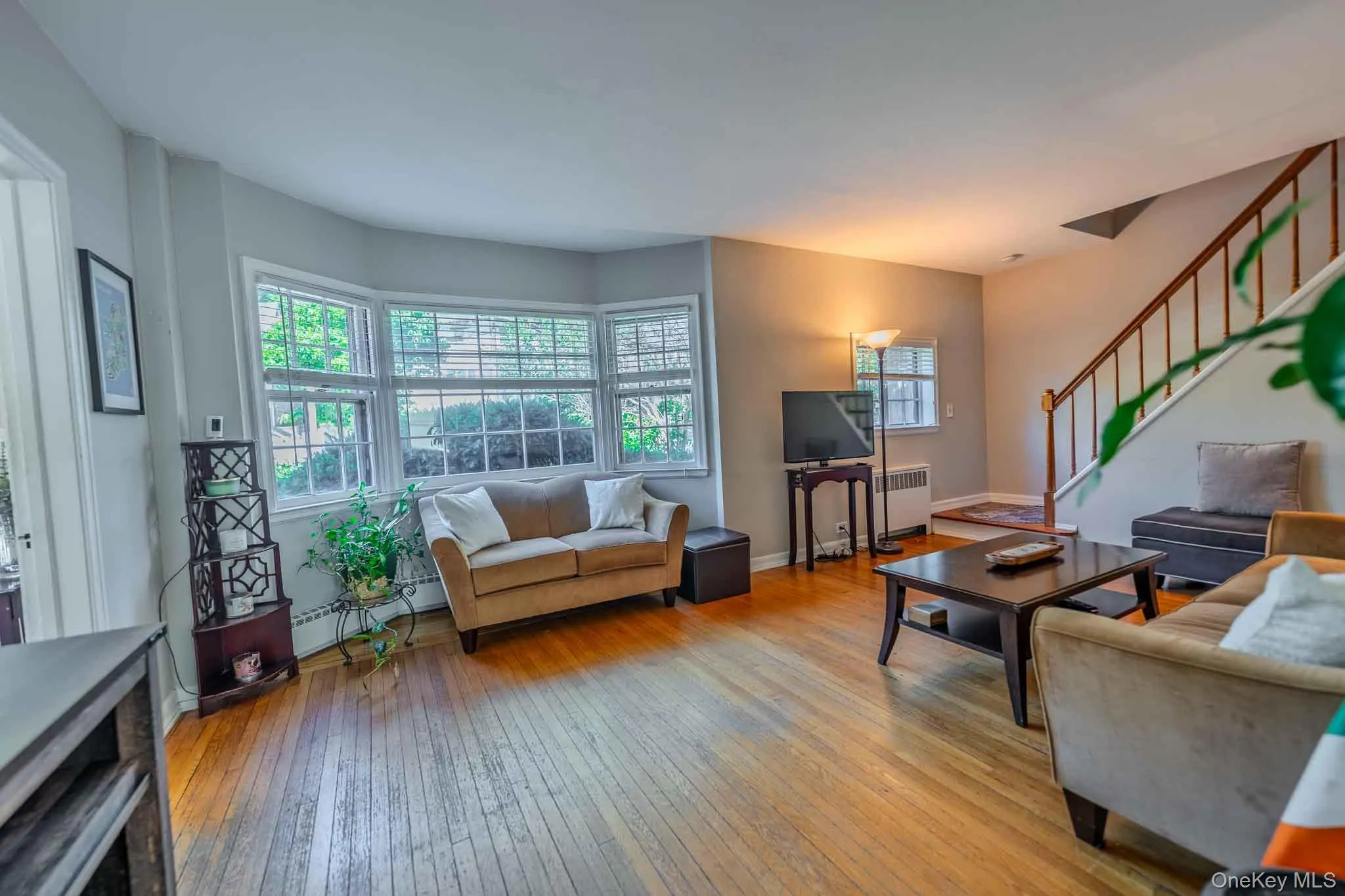 20 Hillside Avenue, Huntington, NY, 3 Bedrooms Bedrooms, 8 Rooms Rooms,1 BathroomBathrooms,Residential,For Rent,Hillside,0,1006121 20 Hillside Avenue, Huntington, NY, 3 Bedrooms Bedrooms, 8 Rooms Rooms,1 BathroomBathrooms,Residential,For Rent,Hillside,0,1006121