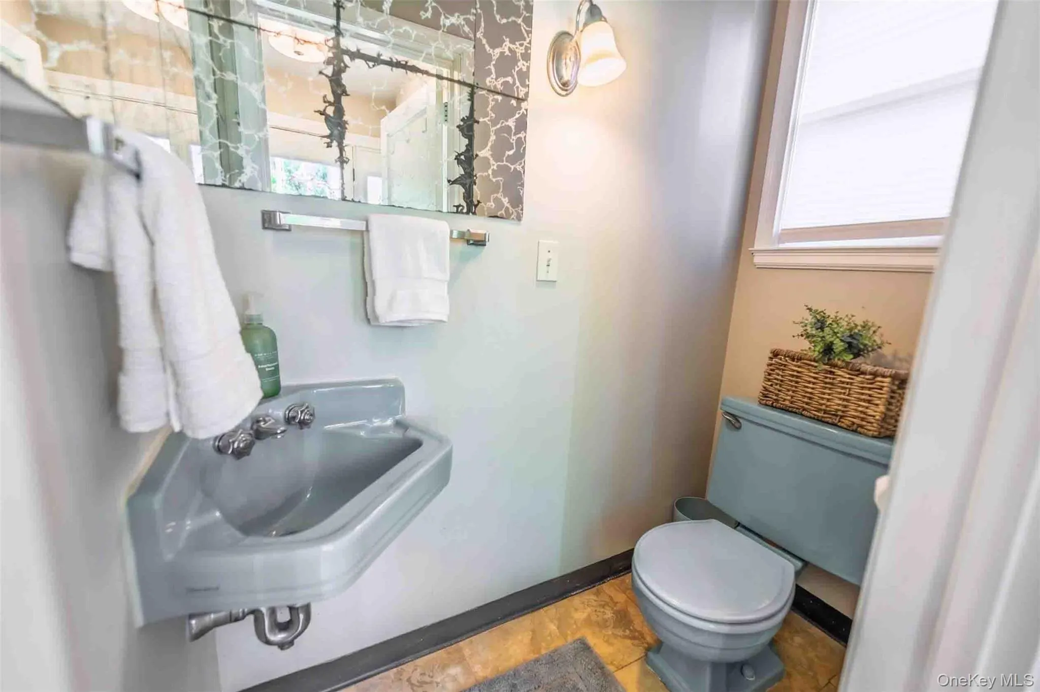 20 Hillside Avenue, Huntington, NY, 3 Bedrooms Bedrooms, 8 Rooms Rooms,1 BathroomBathrooms,Residential,For Rent,Hillside,0,1006121 20 Hillside Avenue, Huntington, NY, 3 Bedrooms Bedrooms, 8 Rooms Rooms,1 BathroomBathrooms,Residential,For Rent,Hillside,0,1006121