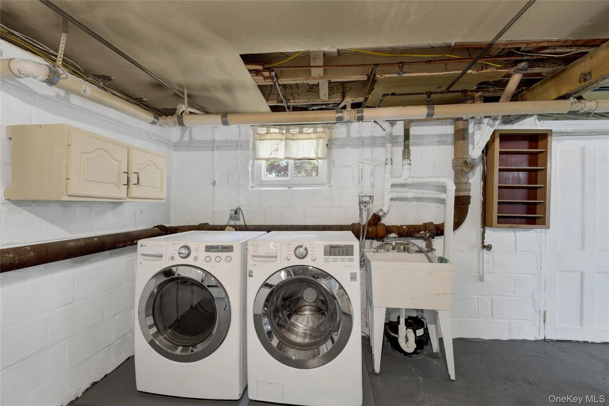 19 aka 29 The Crossway, Yonkers, NY, 2 Bedrooms Bedrooms, 5 Rooms Rooms,1 BathroomBathrooms,Residential,For Rent,The Crossway,0,1006126 19 aka 29 The Crossway, Yonkers, NY, 2 Bedrooms Bedrooms, 5 Rooms Rooms,1 BathroomBathrooms,Residential,For Rent,The Crossway,0,1006126