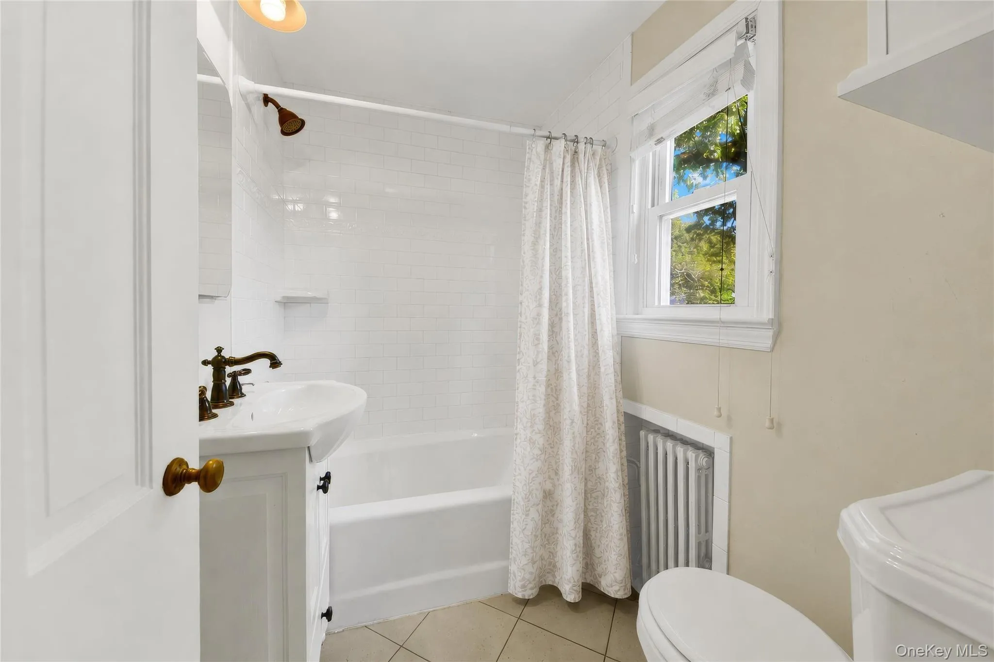 19 aka 29 The Crossway, Yonkers, NY, 2 Bedrooms Bedrooms, 5 Rooms Rooms,1 BathroomBathrooms,Residential,For Rent,The Crossway,0,1006126 19 aka 29 The Crossway, Yonkers, NY, 2 Bedrooms Bedrooms, 5 Rooms Rooms,1 BathroomBathrooms,Residential,For Rent,The Crossway,0,1006126
