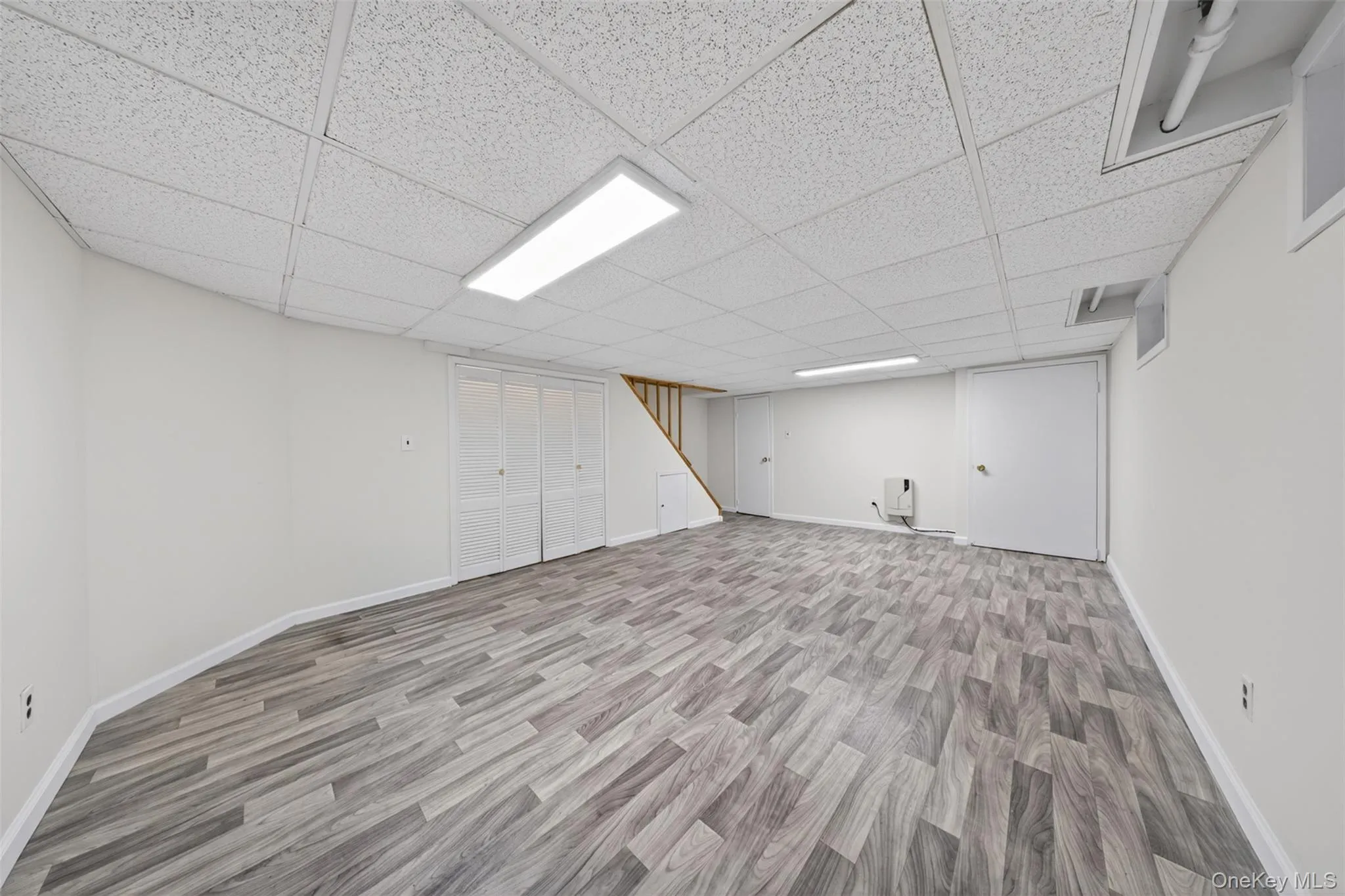 217-11 47th Road, New York, NY, 3 Bedrooms Bedrooms, 7 Rooms Rooms,1 BathroomBathrooms,Residential,For Rent,47th,0,1006132 217-11 47th Road, New York, NY, 3 Bedrooms Bedrooms, 7 Rooms Rooms,1 BathroomBathrooms,Residential,For Rent,47th,0,1006132