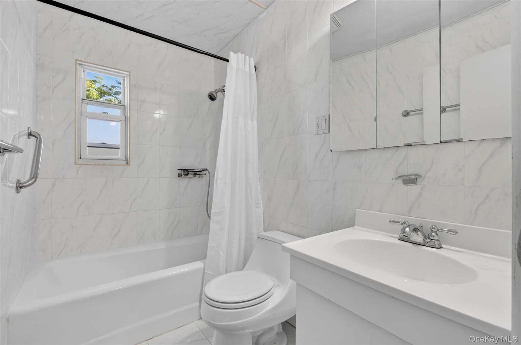 217-11 47th Road, New York, NY, 3 Bedrooms Bedrooms, 7 Rooms Rooms,1 BathroomBathrooms,Residential,For Rent,47th,0,1006132 217-11 47th Road, New York, NY, 3 Bedrooms Bedrooms, 7 Rooms Rooms,1 BathroomBathrooms,Residential,For Rent,47th,0,1006132