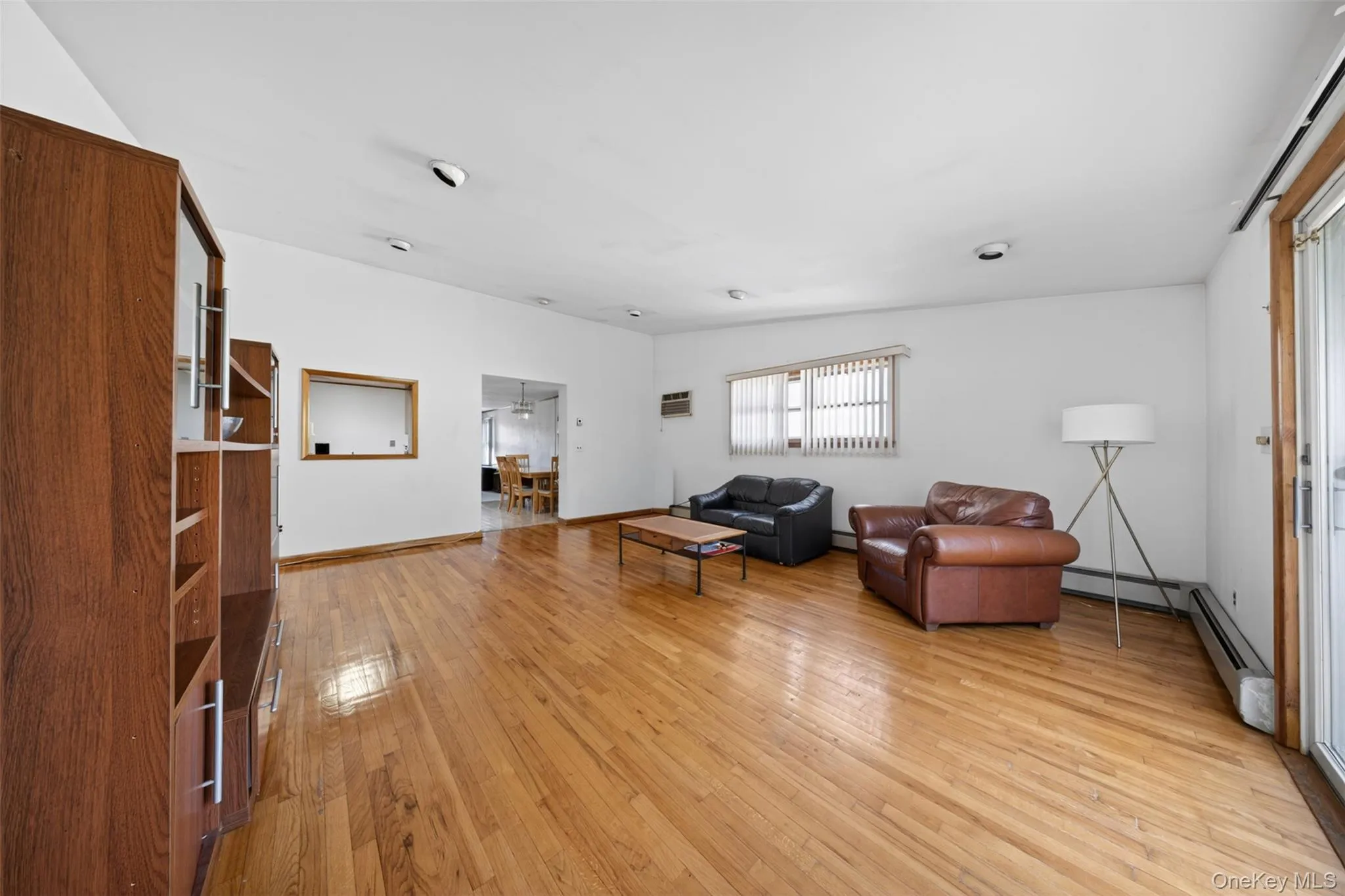217-11 47th Road, New York, NY, 3 Bedrooms Bedrooms, 7 Rooms Rooms,1 BathroomBathrooms,Residential,For Rent,47th,0,1006132 217-11 47th Road, New York, NY, 3 Bedrooms Bedrooms, 7 Rooms Rooms,1 BathroomBathrooms,Residential,For Rent,47th,0,1006132