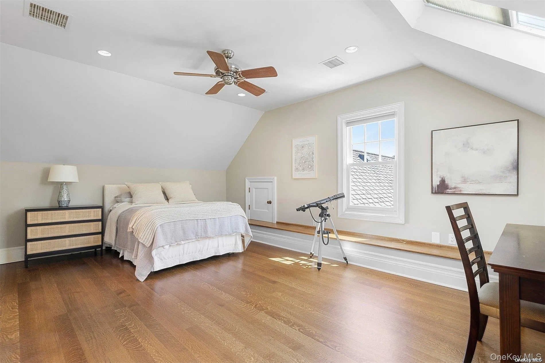 50 South Drive, North Hempstead, NY, 7 Bedrooms Bedrooms, 12 Rooms Rooms,5 BathroomsBathrooms,Residential Lease,For Rent,South,0,1006142 50 South Drive, North Hempstead, NY, 7 Bedrooms Bedrooms, 12 Rooms Rooms,5 BathroomsBathrooms,Residential Lease,For Rent,South,0,1006142