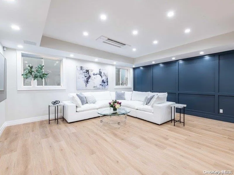 50 South Drive, North Hempstead, NY, 7 Bedrooms Bedrooms, 12 Rooms Rooms,5 BathroomsBathrooms,Residential Lease,For Rent,South,0,1006142 50 South Drive, North Hempstead, NY, 7 Bedrooms Bedrooms, 12 Rooms Rooms,5 BathroomsBathrooms,Residential Lease,For Rent,South,0,1006142